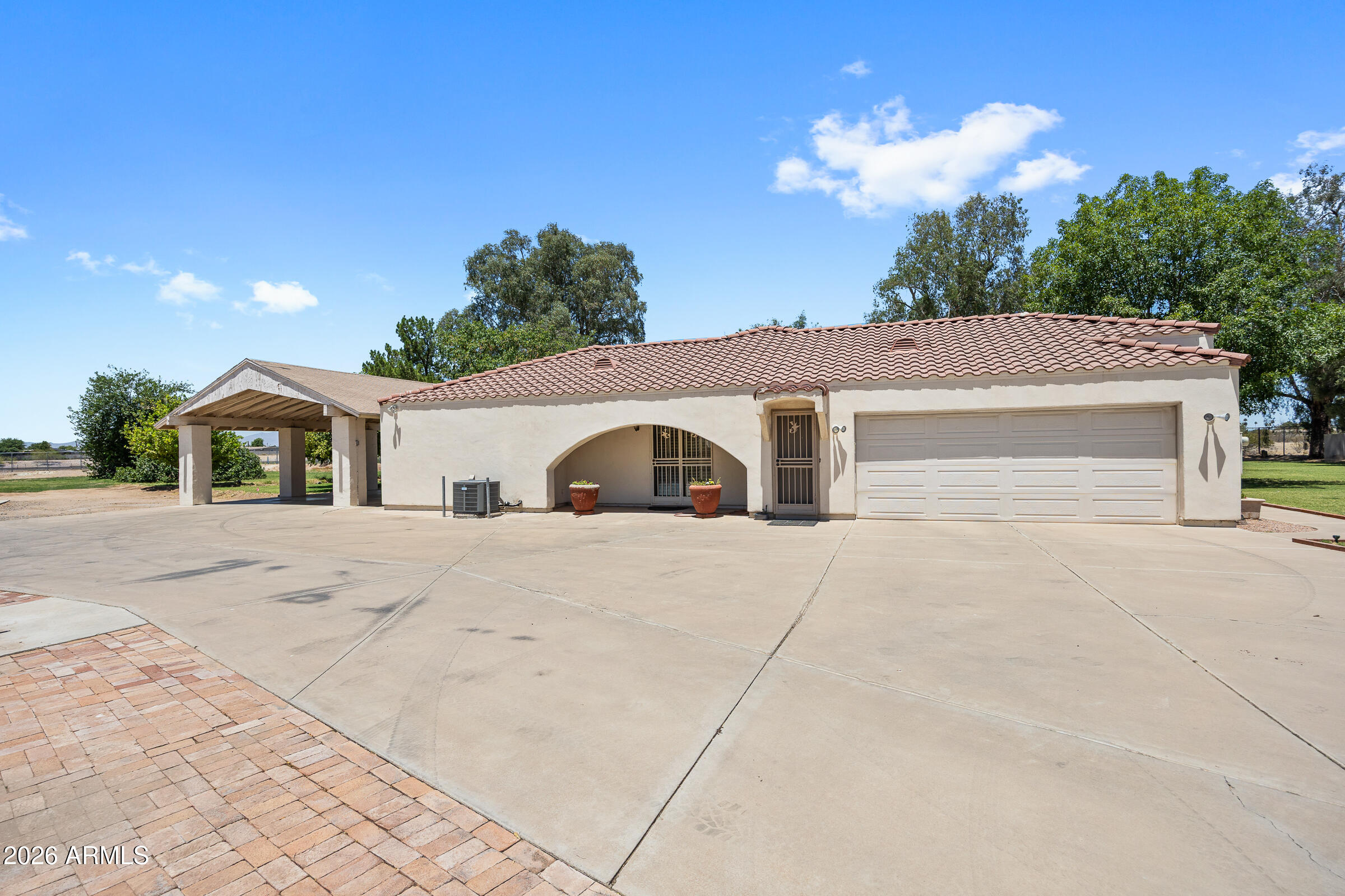 8504 N 99TH Avenue
