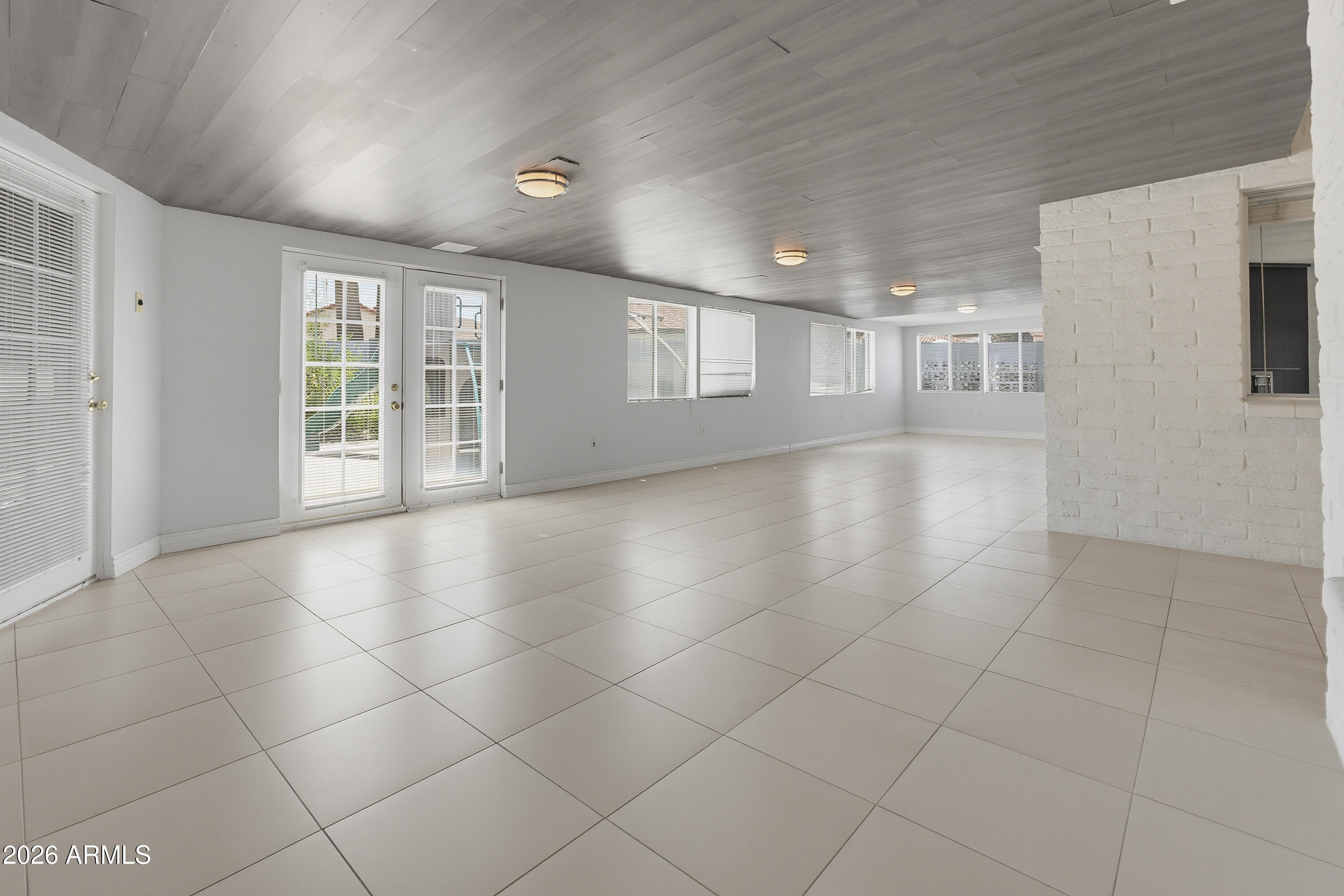 12819 W ORANGE Drive