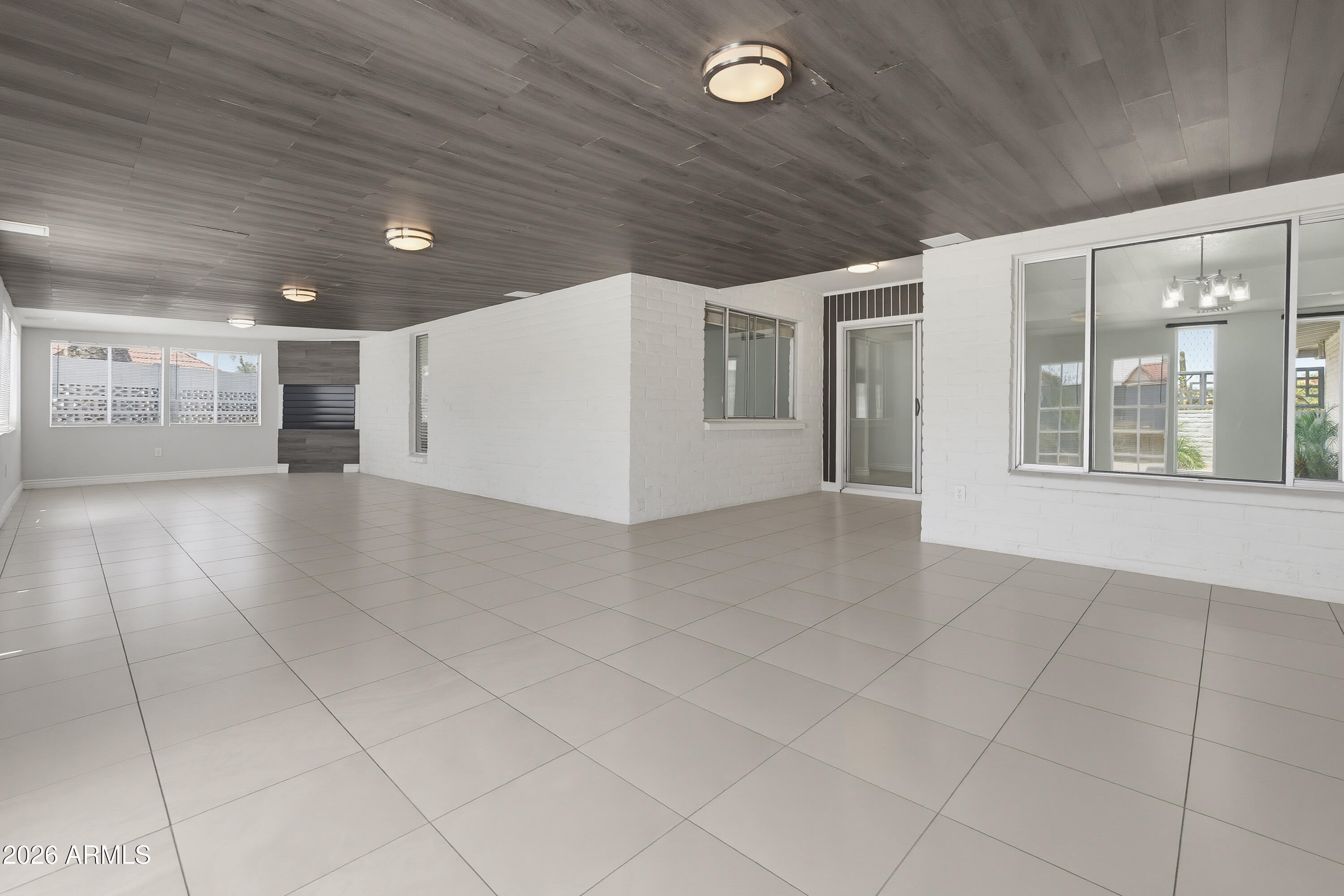 12819 W ORANGE Drive