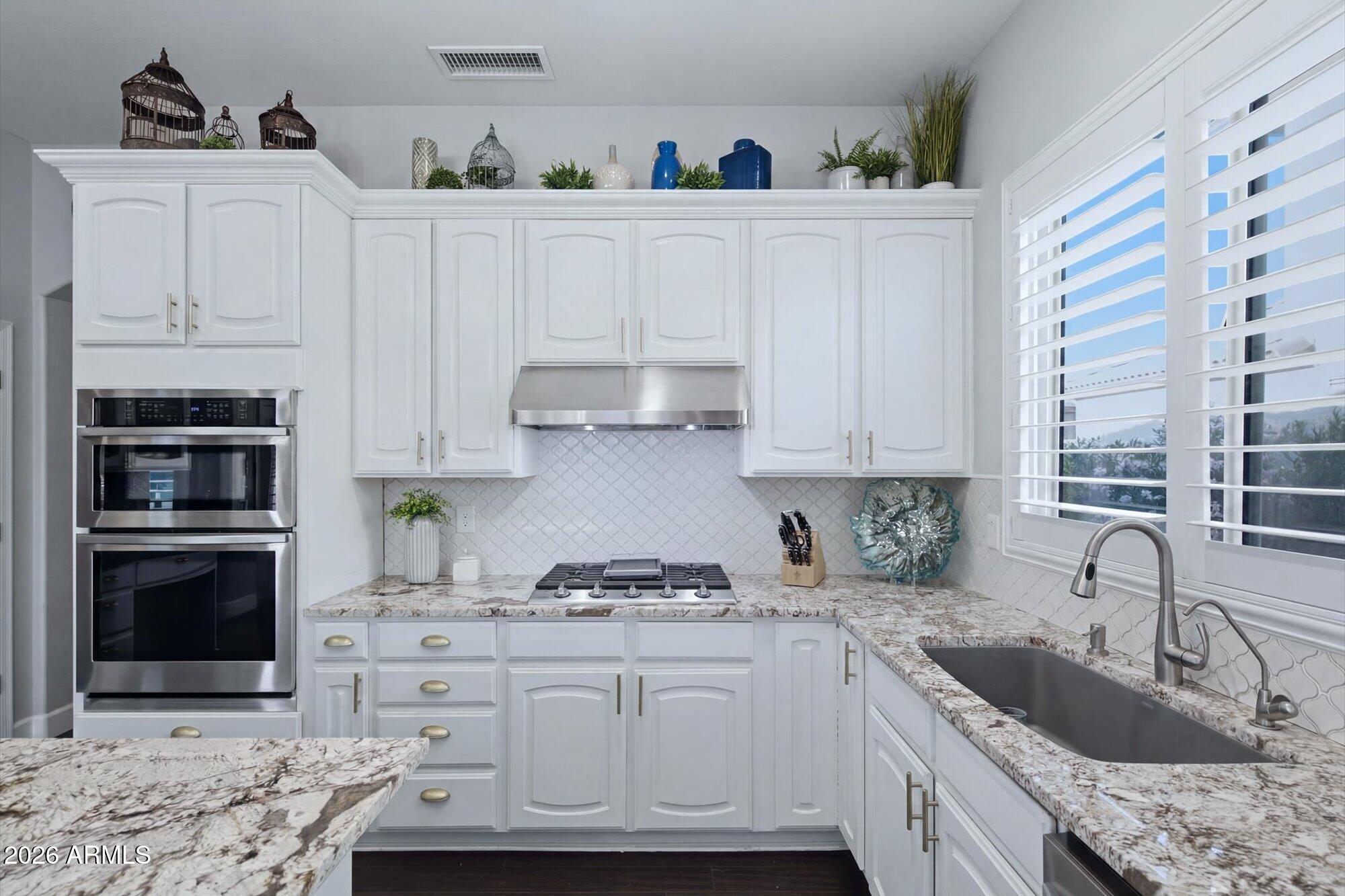 5483 W QUAIL Avenue
