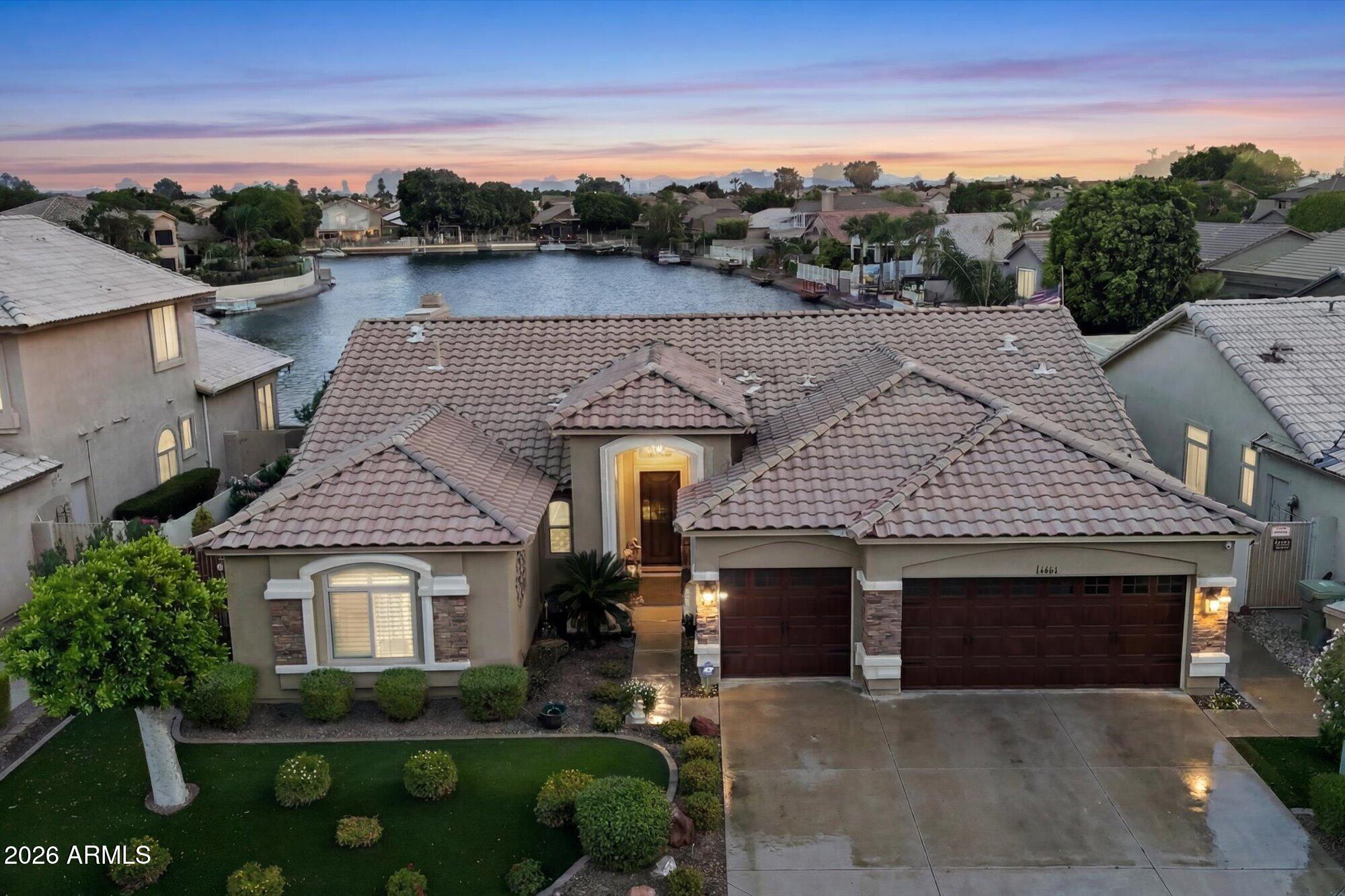 5483 W QUAIL Avenue
