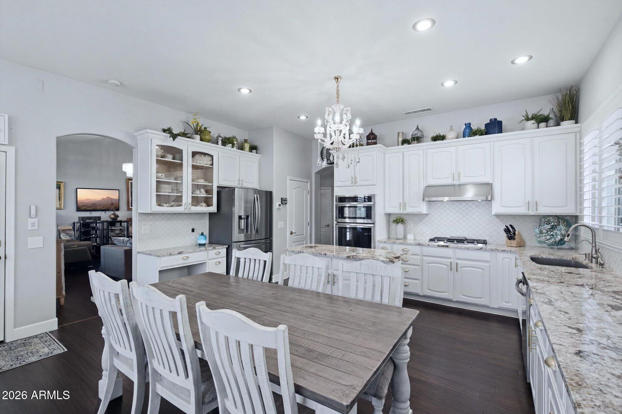5483 W QUAIL Avenue