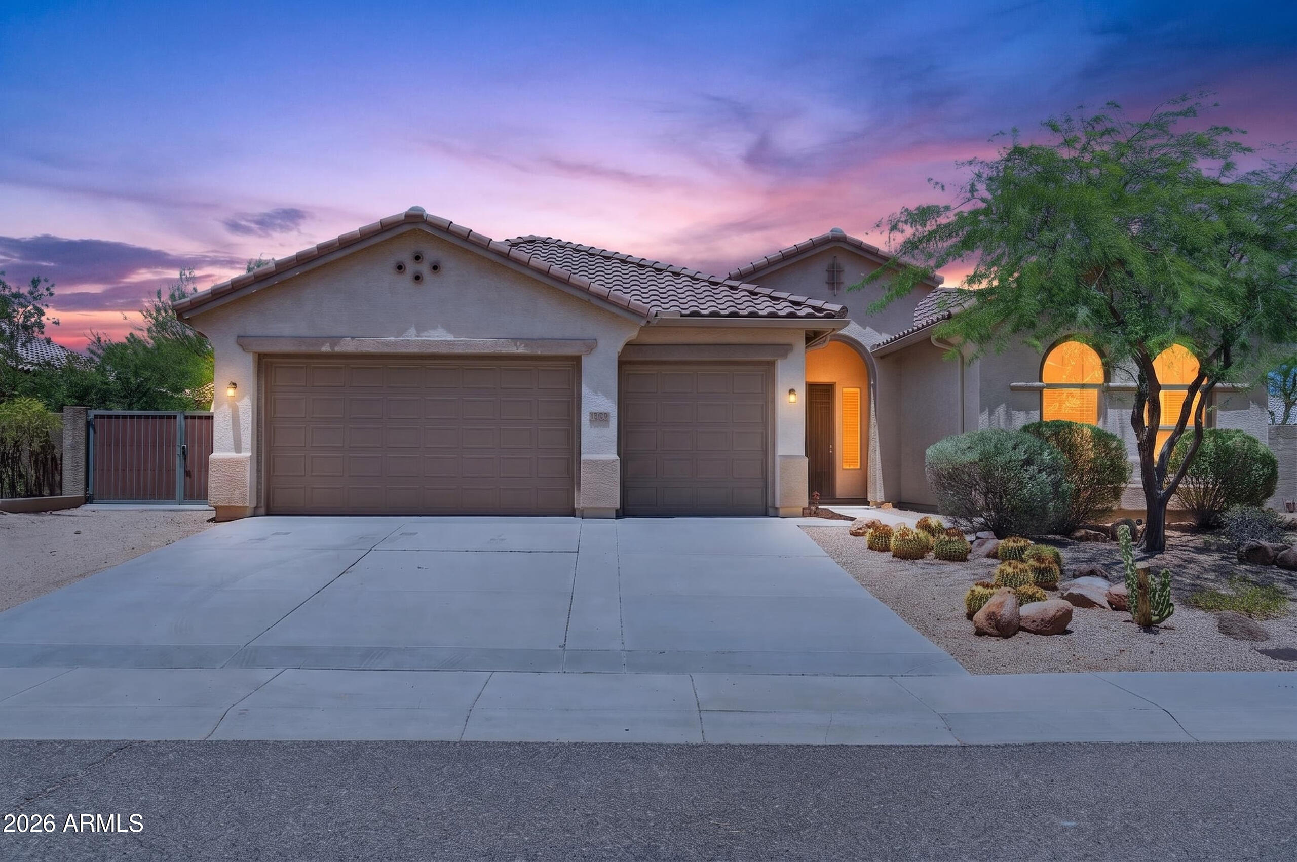 5004 W MAGELLAN Drive