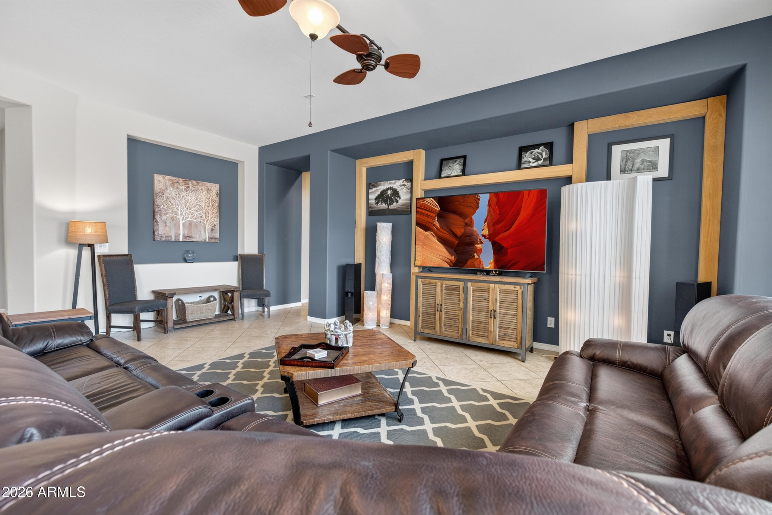 5004 W MAGELLAN Drive