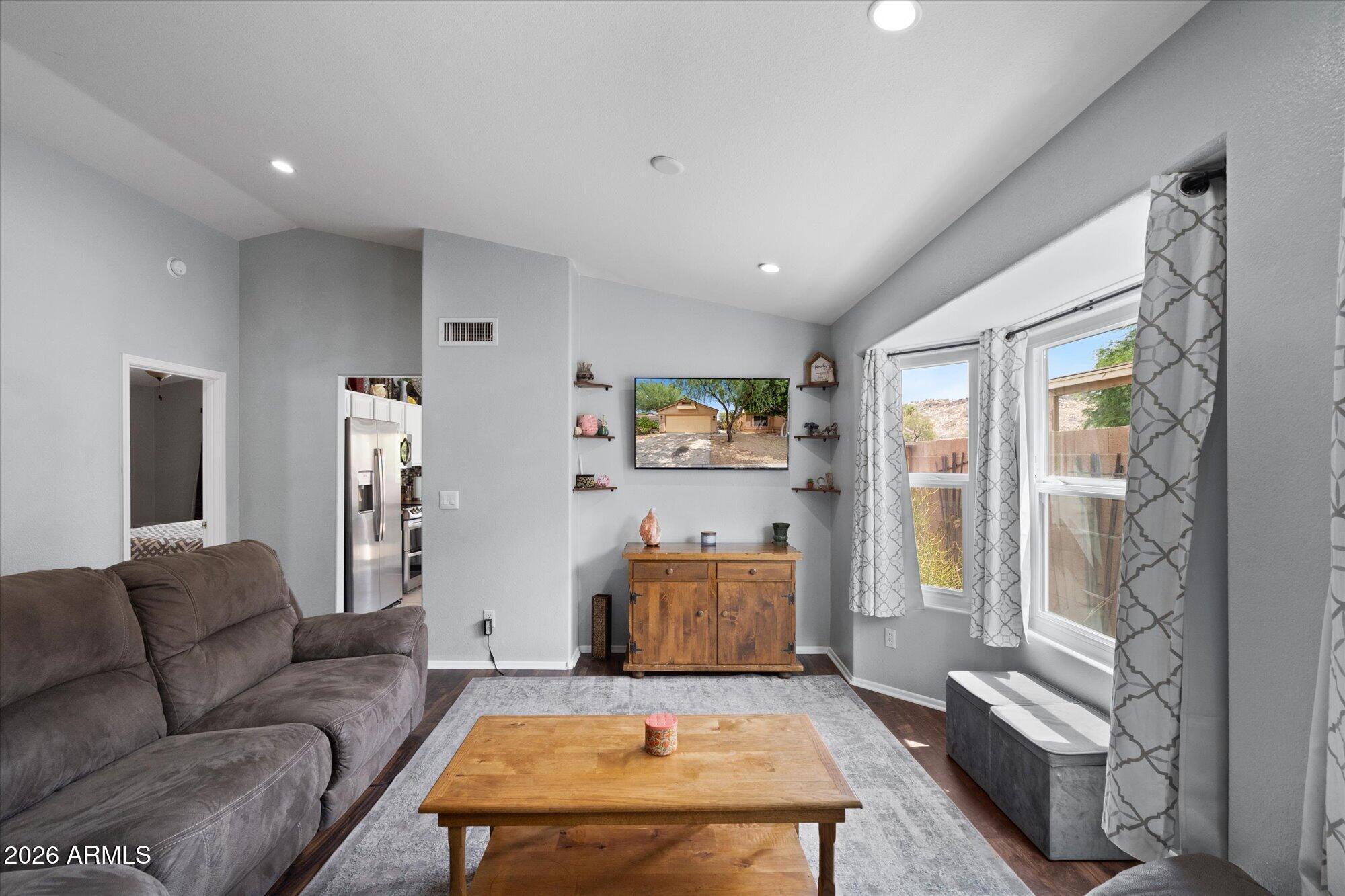 4052 W VILLA LINDA Drive