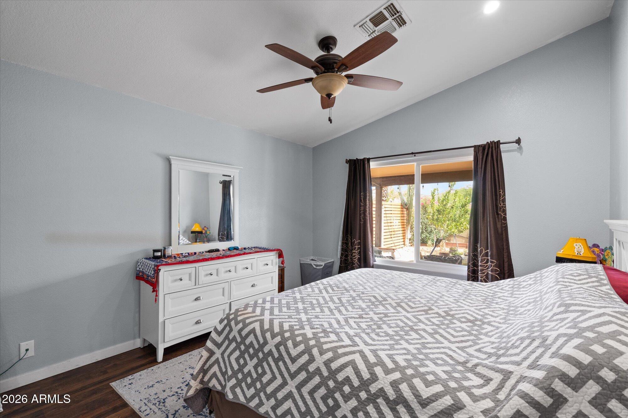 4052 W VILLA LINDA Drive
