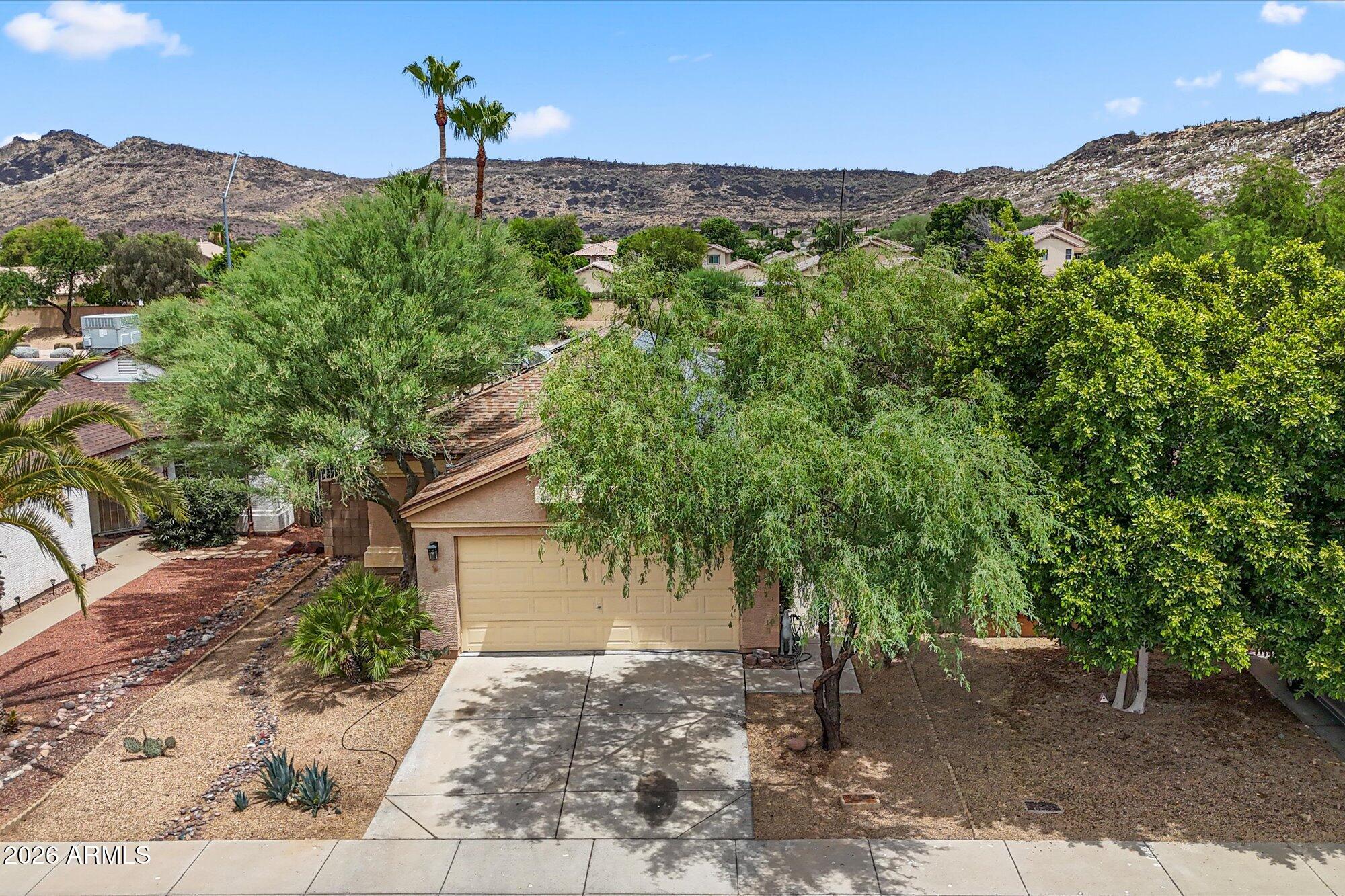 4052 W VILLA LINDA Drive