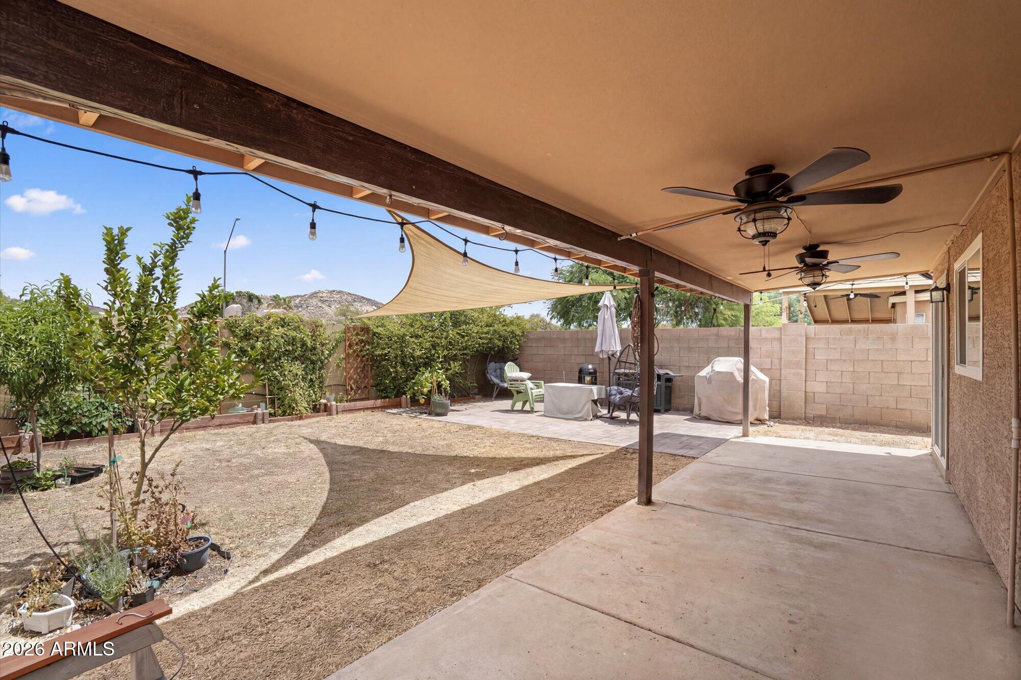 4052 W VILLA LINDA Drive