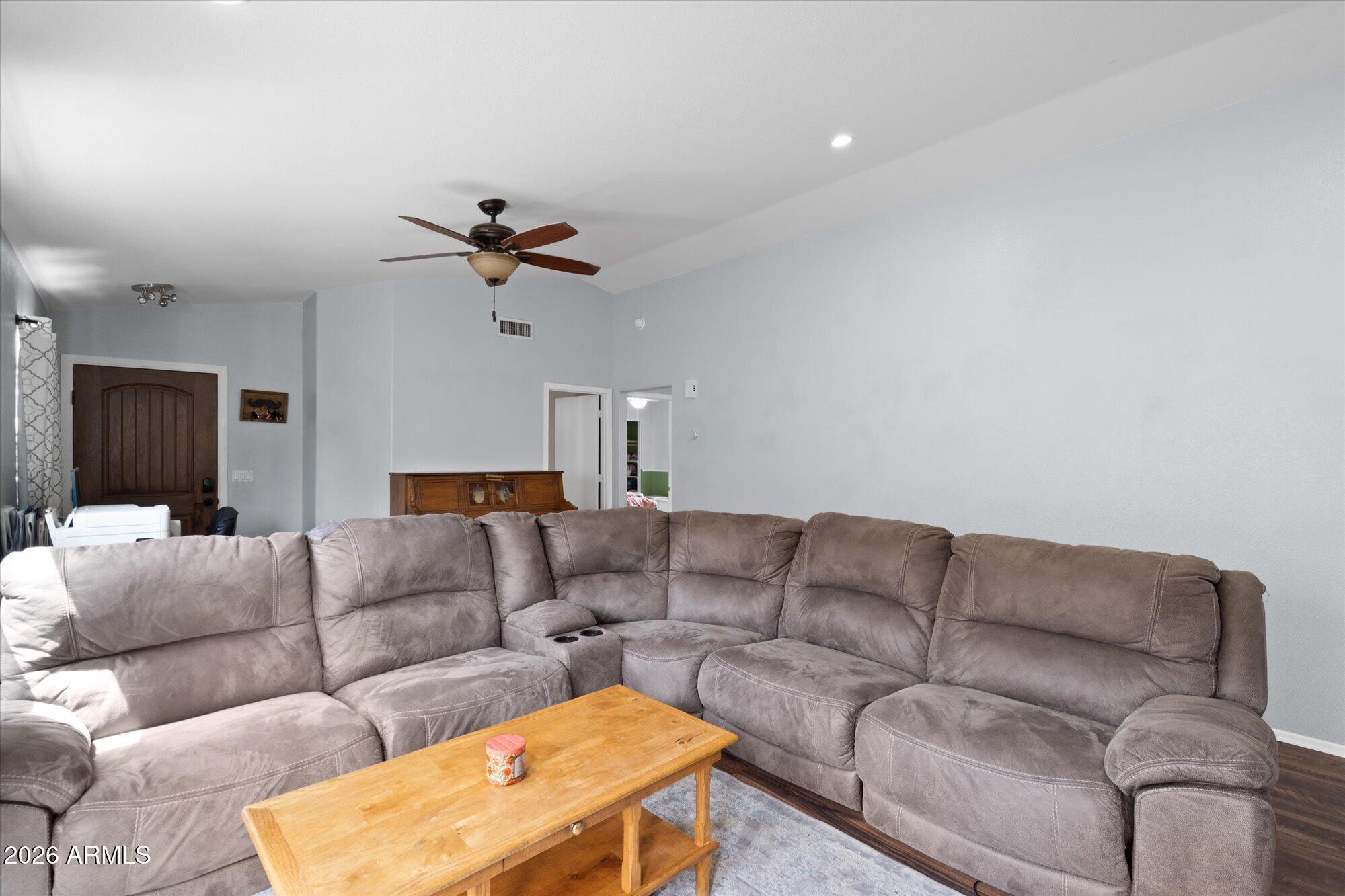 4052 W VILLA LINDA Drive