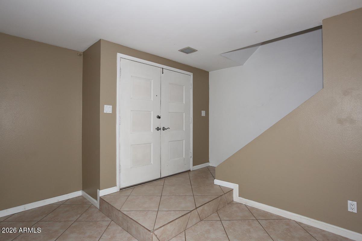 5114 N Granite Reef Road