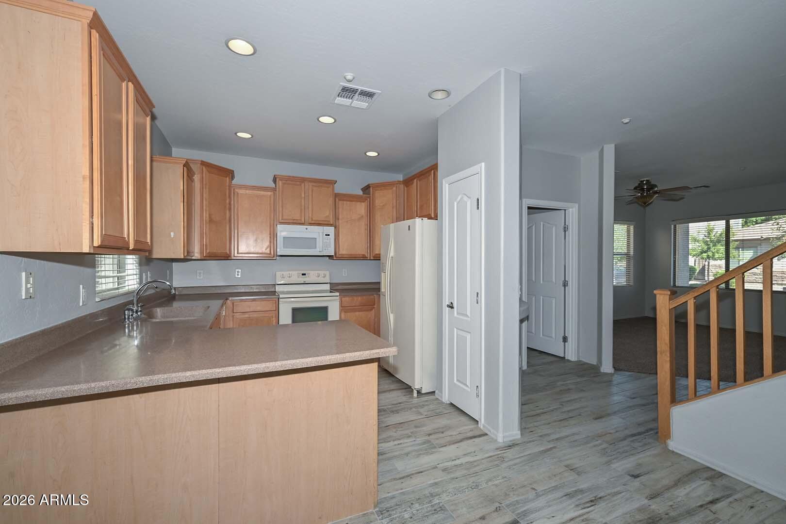 7385 W FARGO Drive