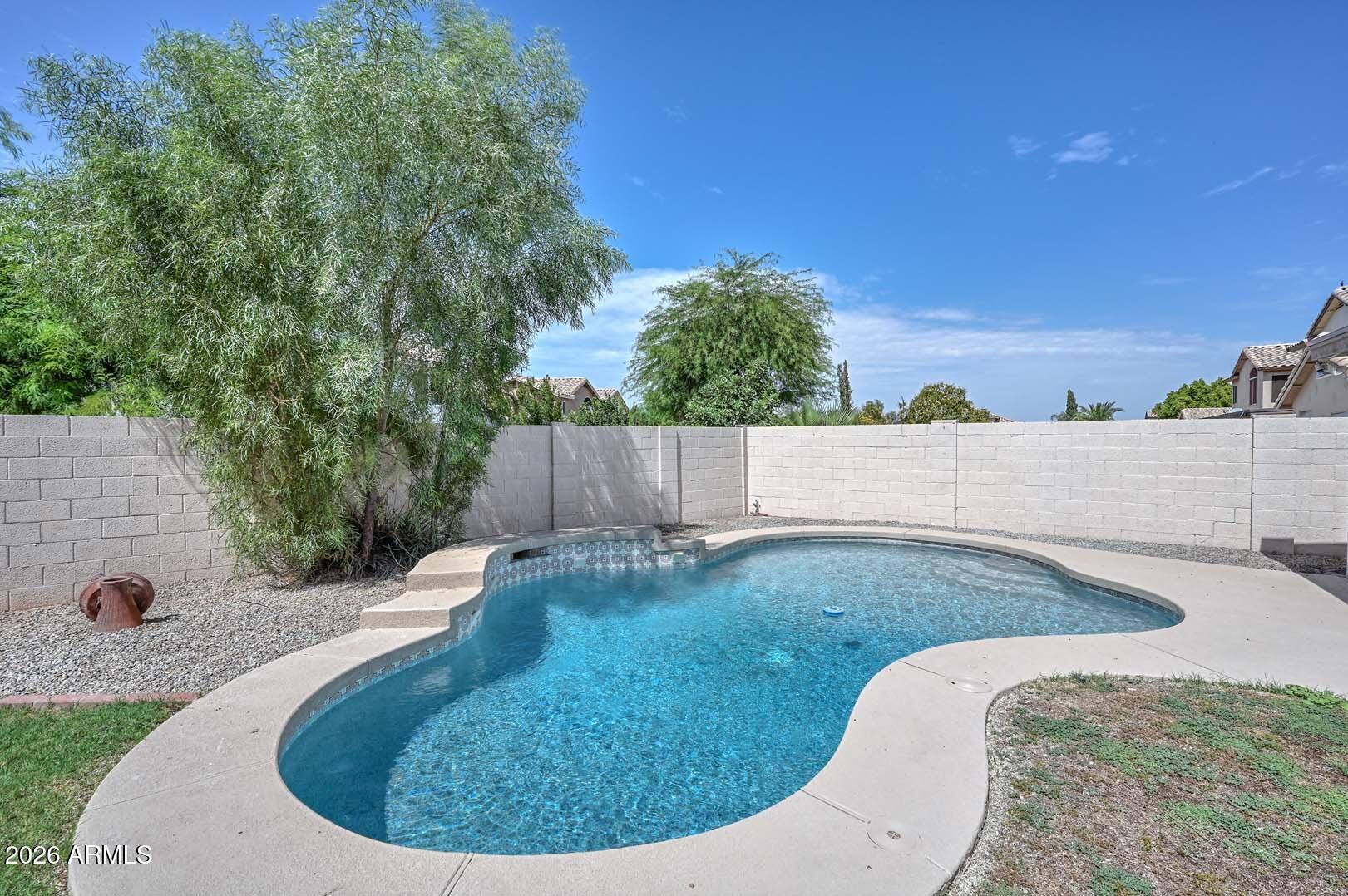 6781 W LOUISE Drive