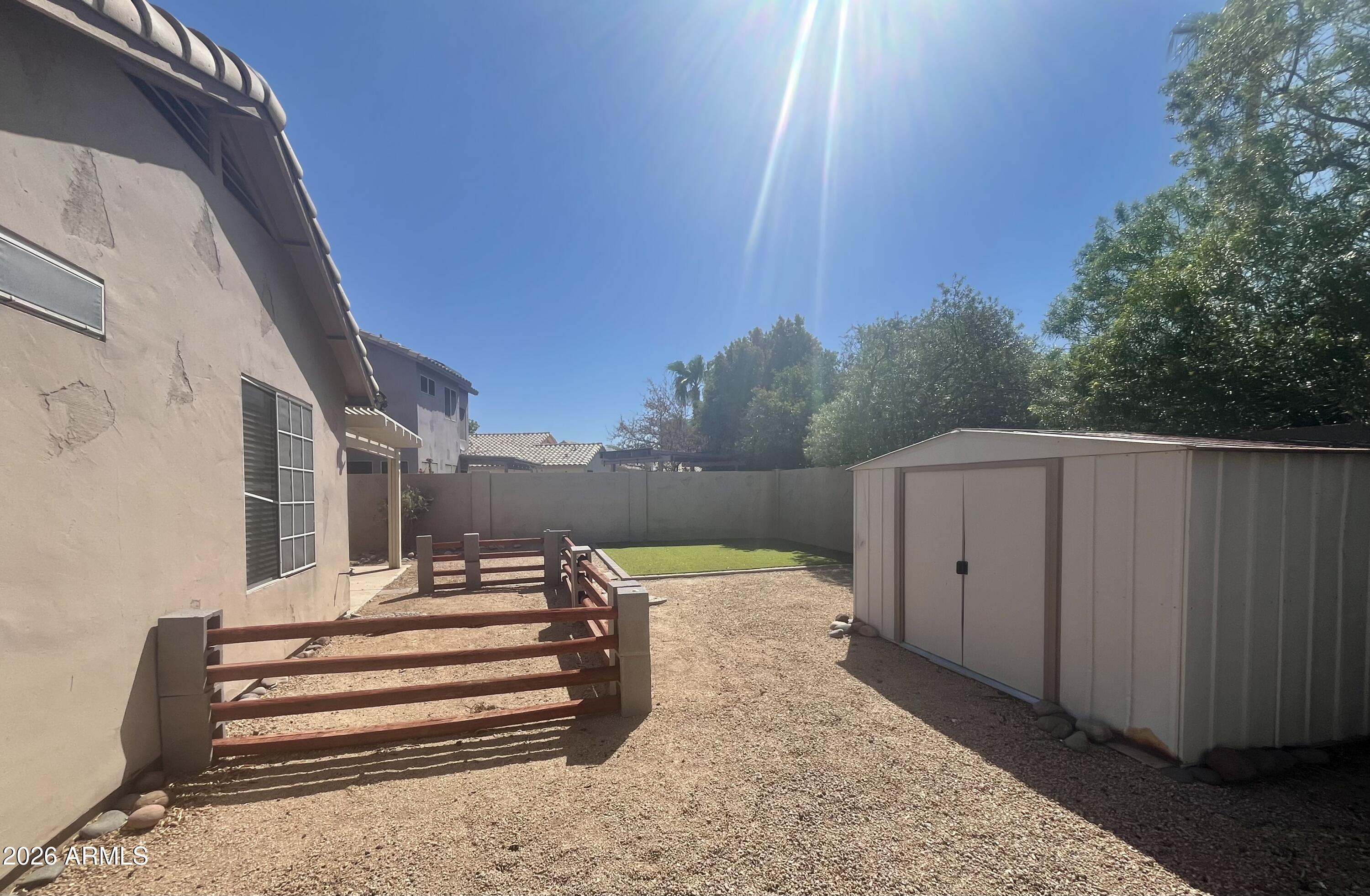 7427 W CREST Lane