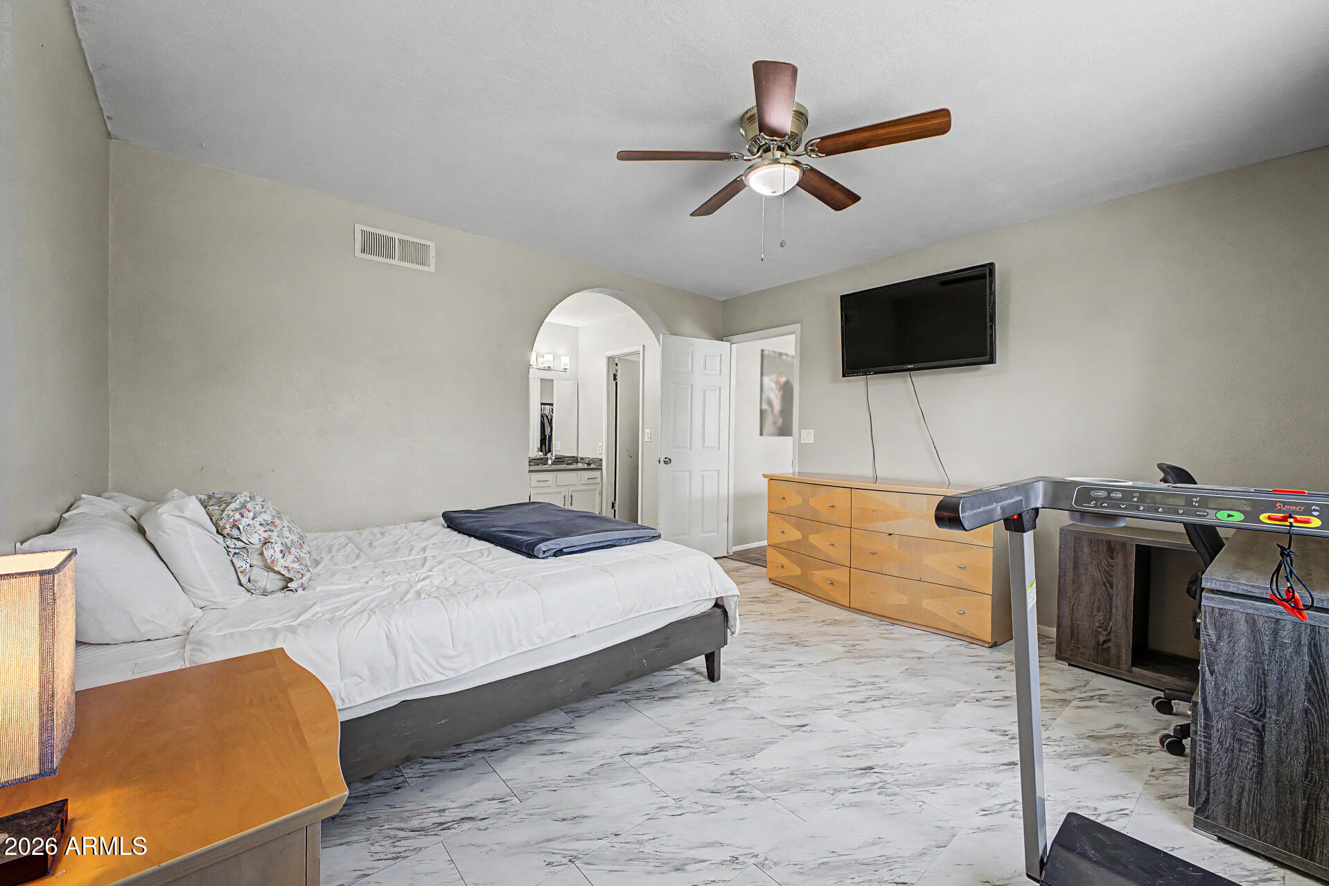 2233 W Sequoia Drive