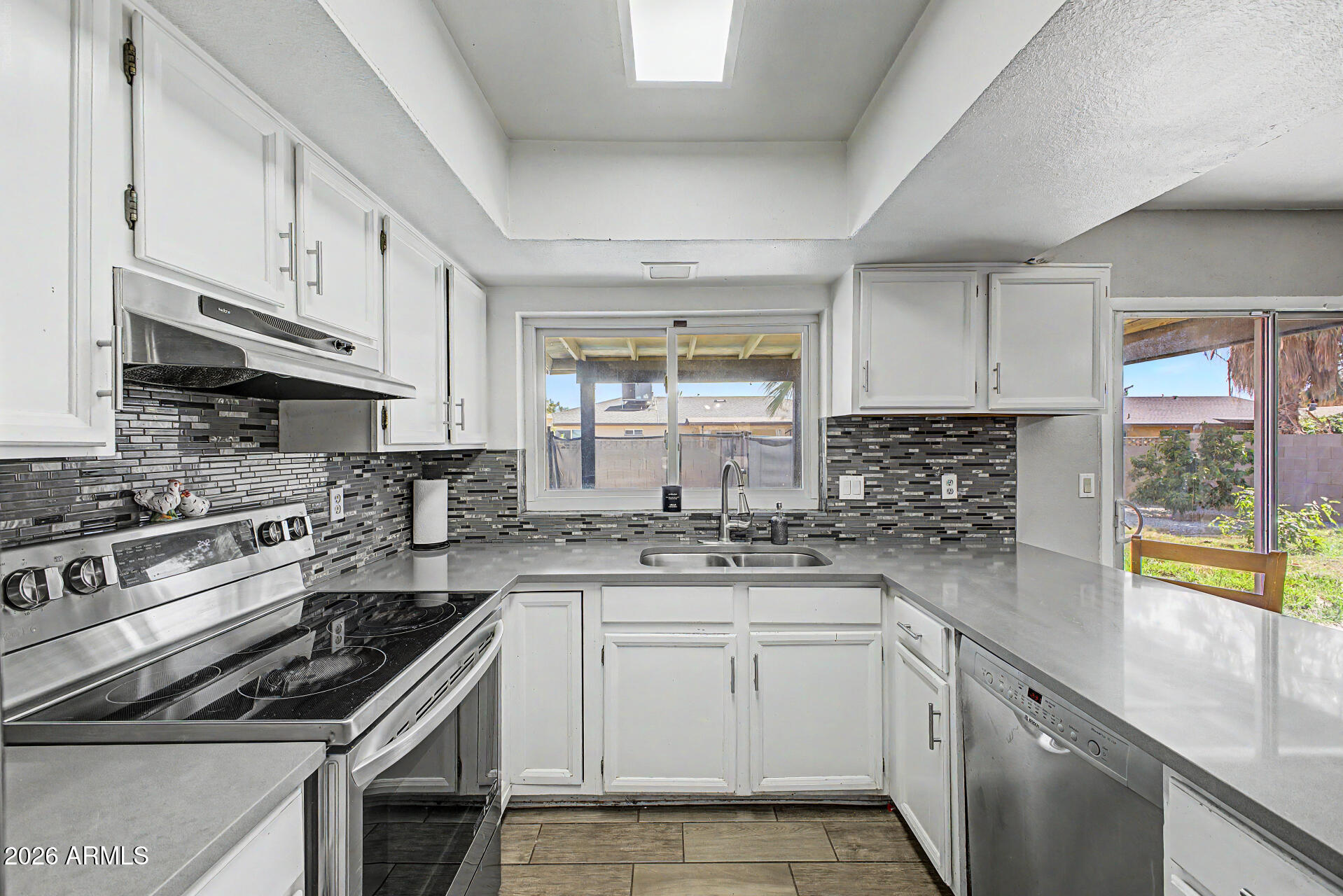 2233 W Sequoia Drive
