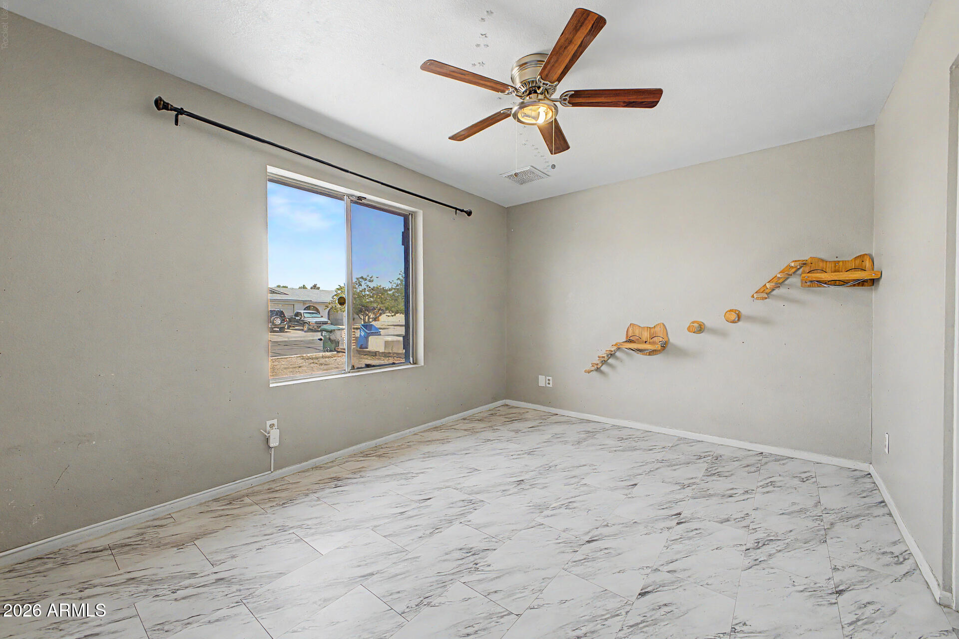 2233 W Sequoia Drive