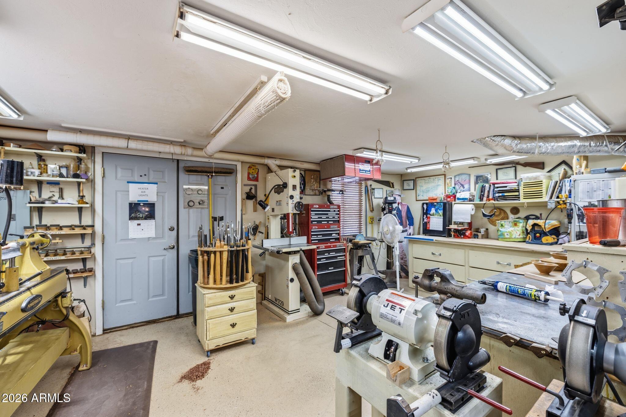 150 W TAMARACK Lane