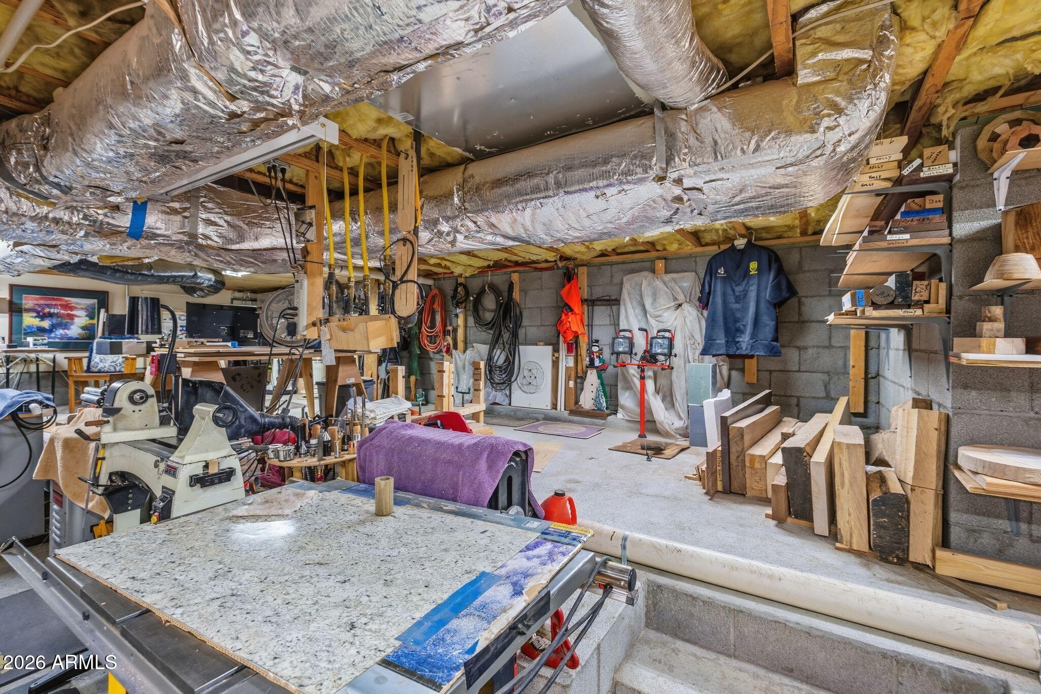 150 W TAMARACK Lane
