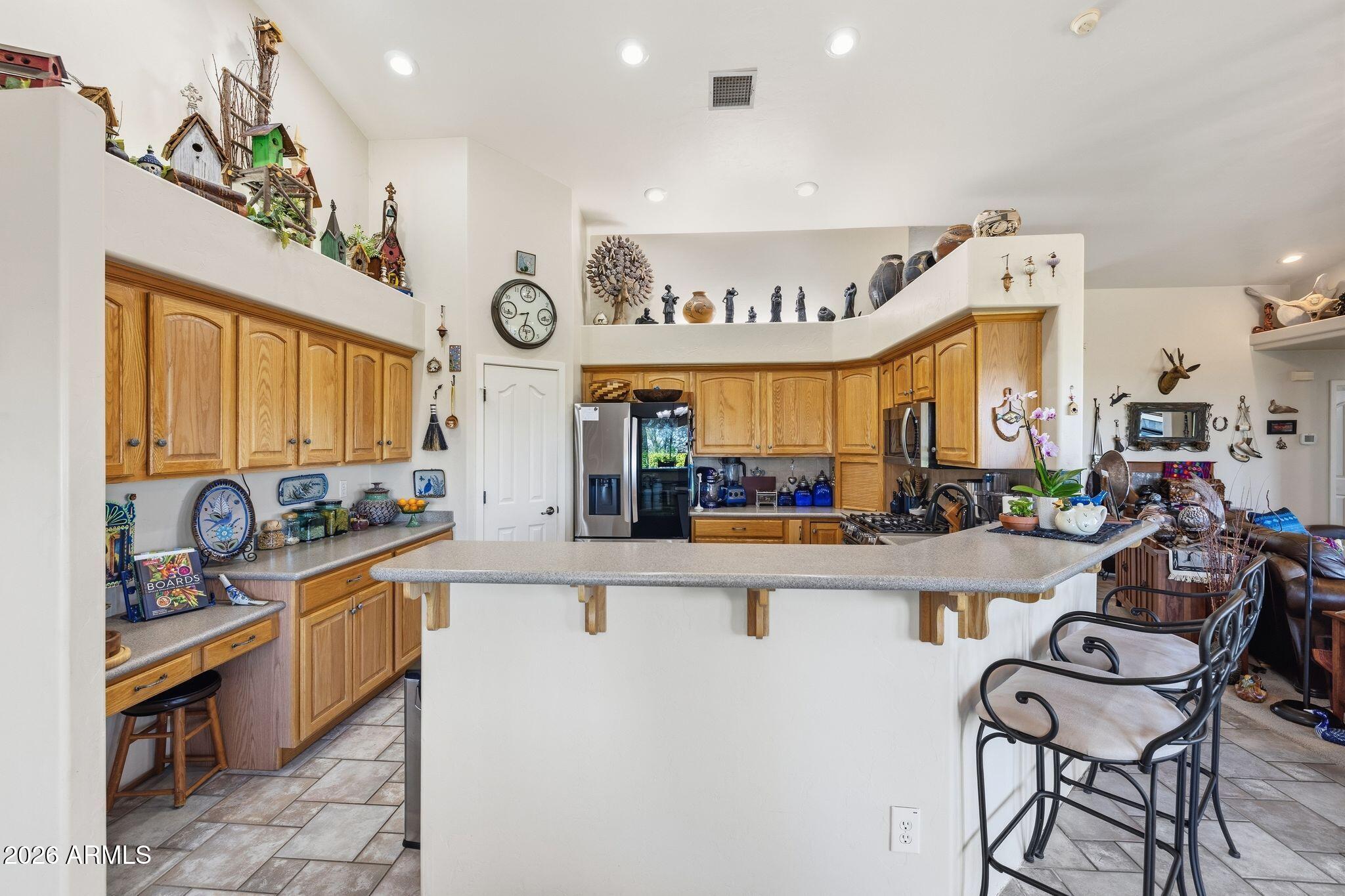 150 W TAMARACK Lane
