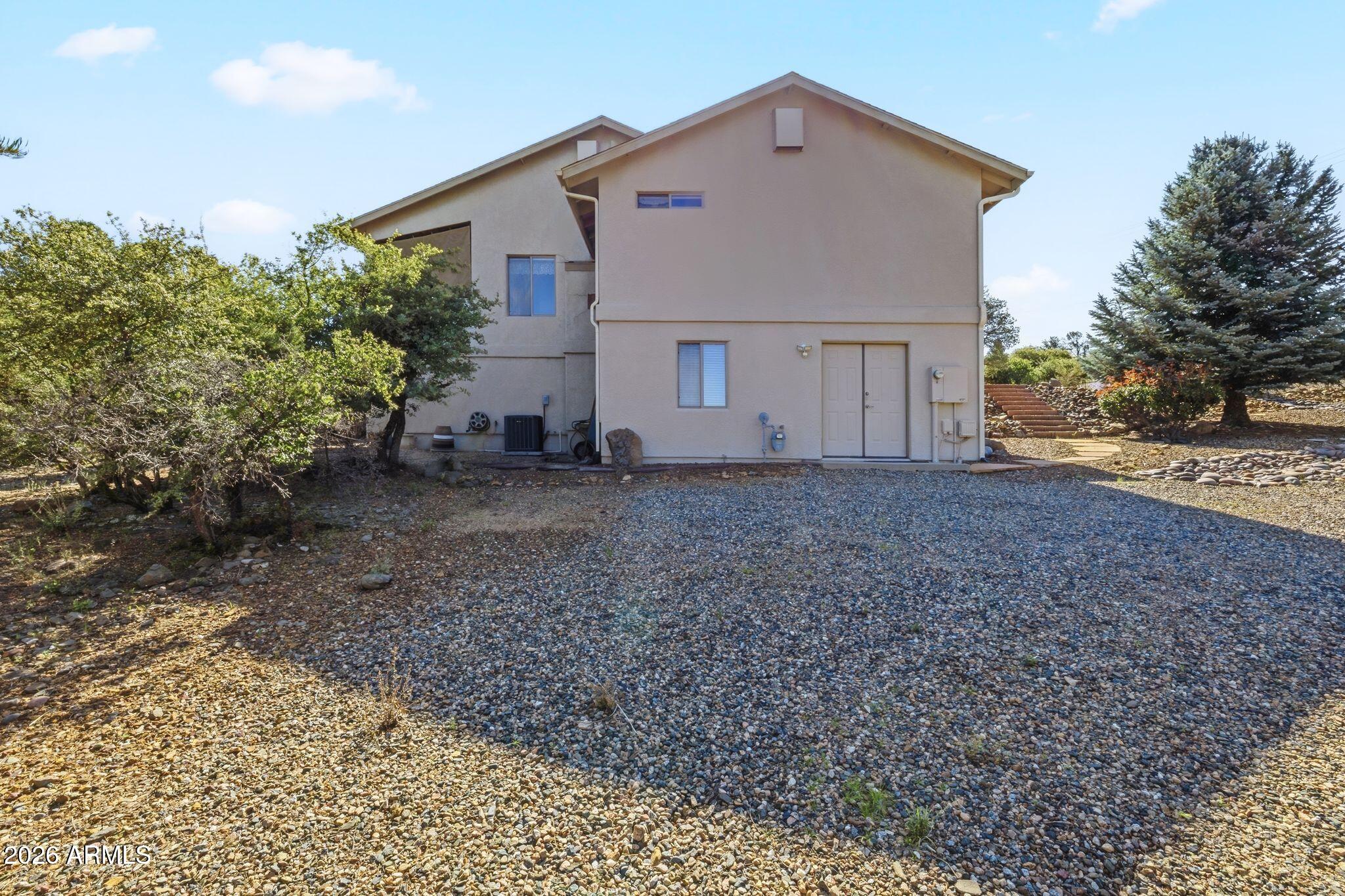 150 W TAMARACK Lane