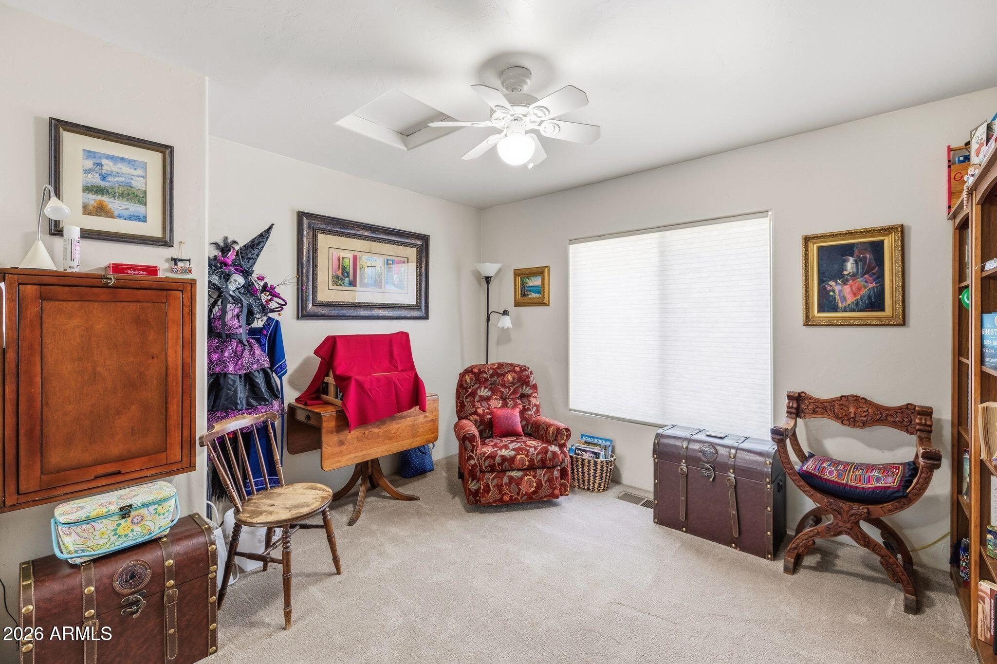 150 W TAMARACK Lane