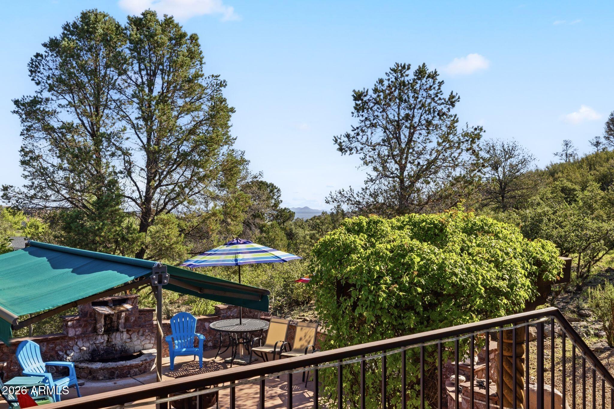 150 W TAMARACK Lane