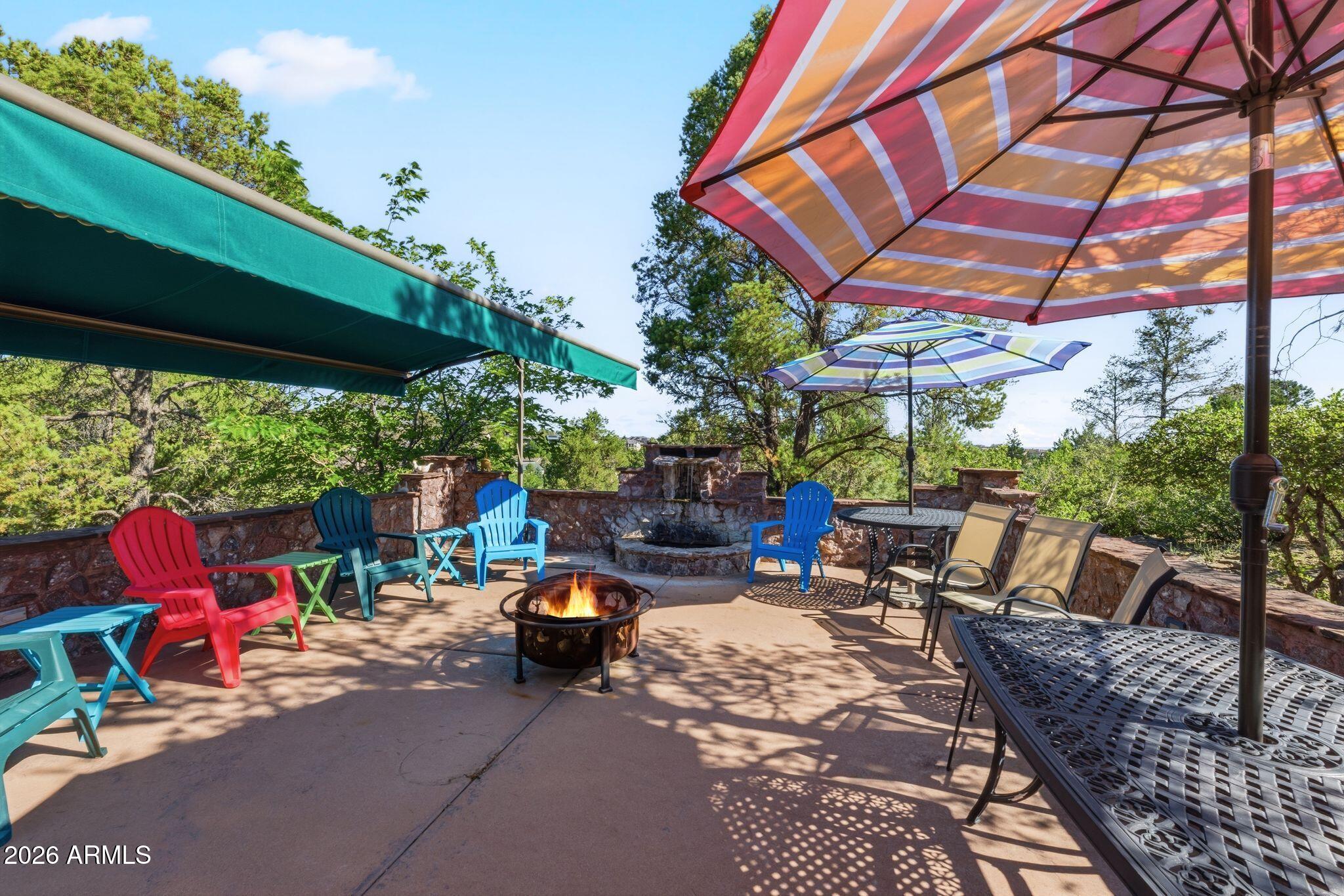 150 W TAMARACK Lane
