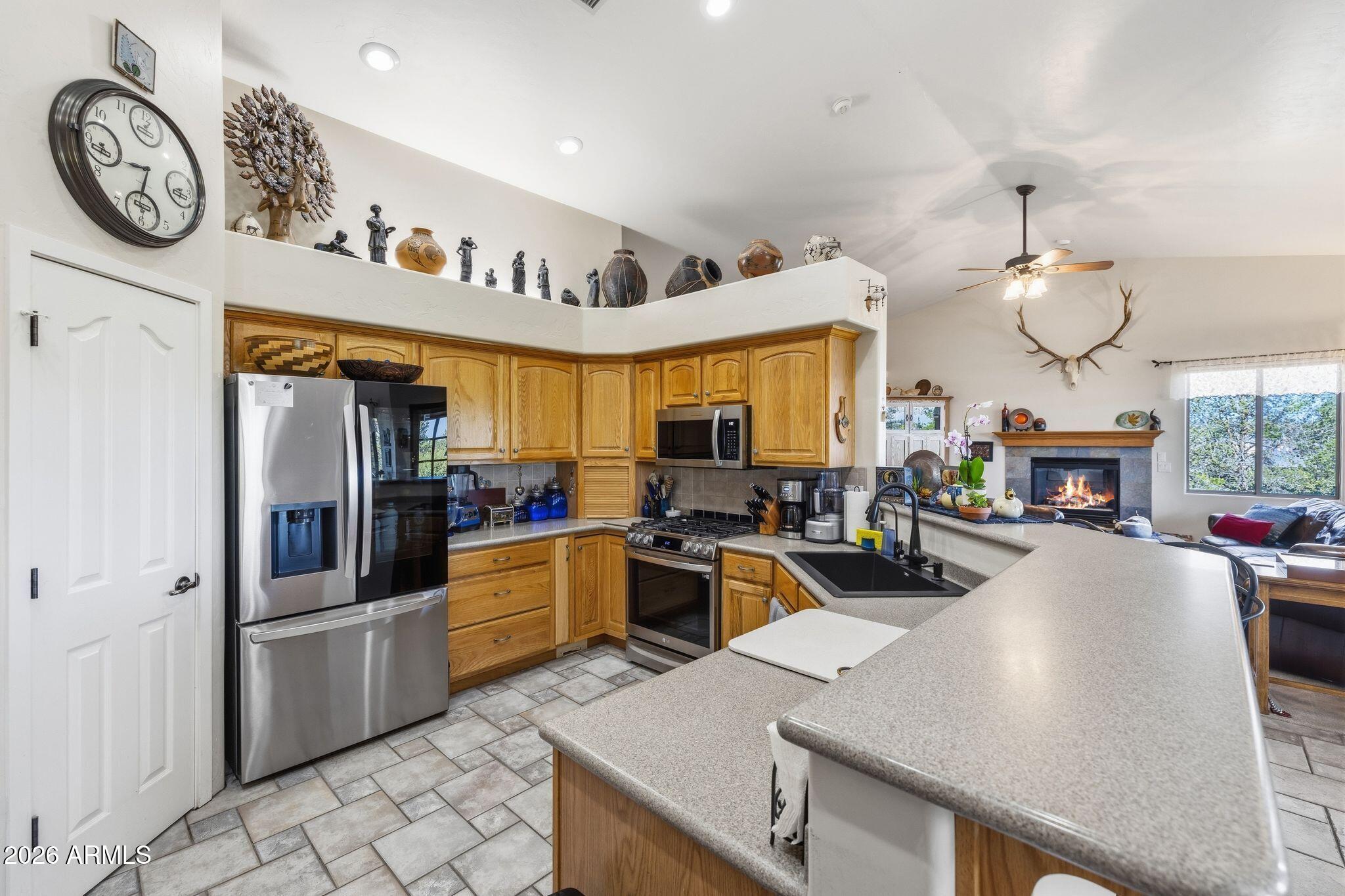 150 W TAMARACK Lane