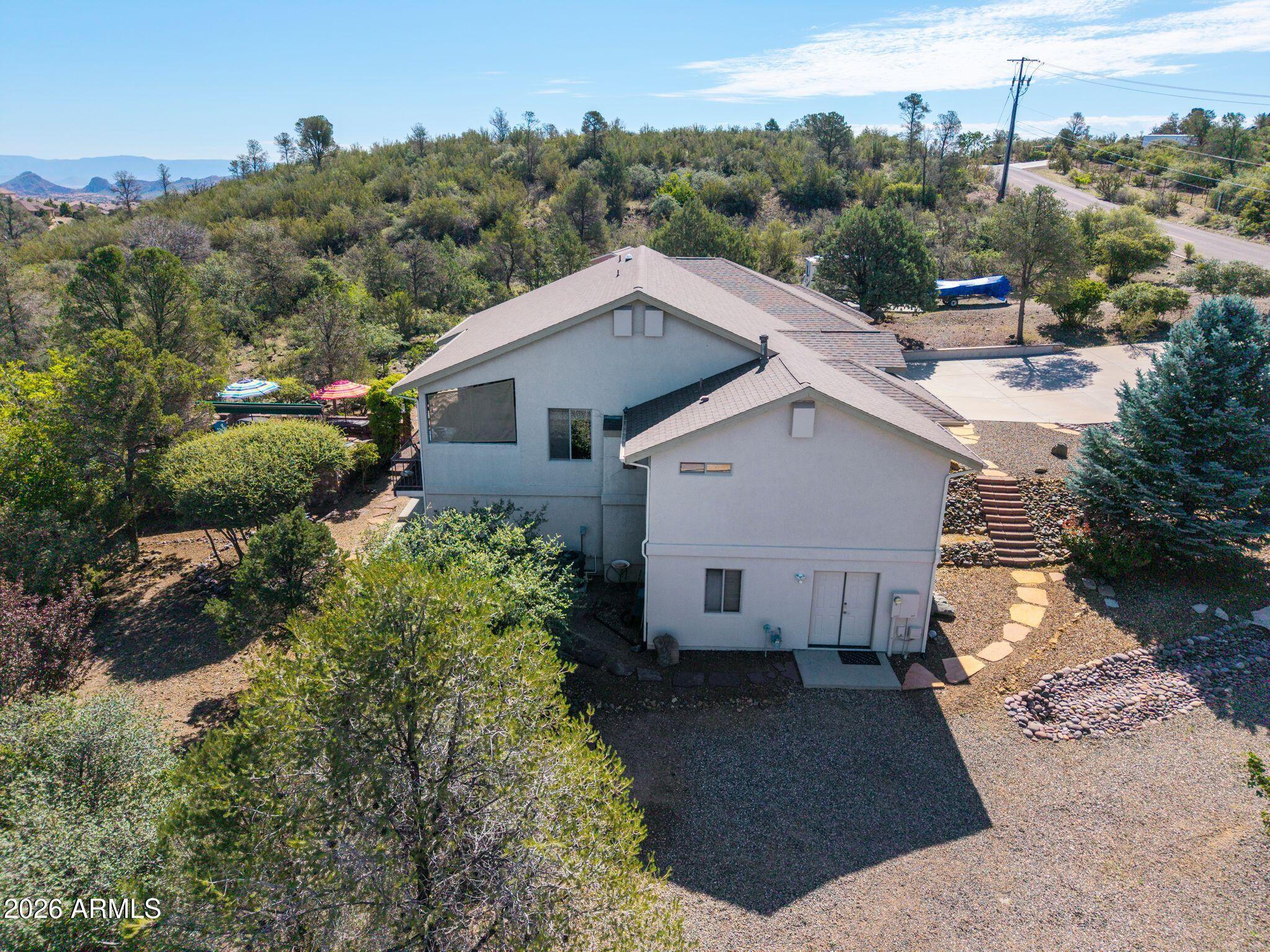 150 W TAMARACK Lane