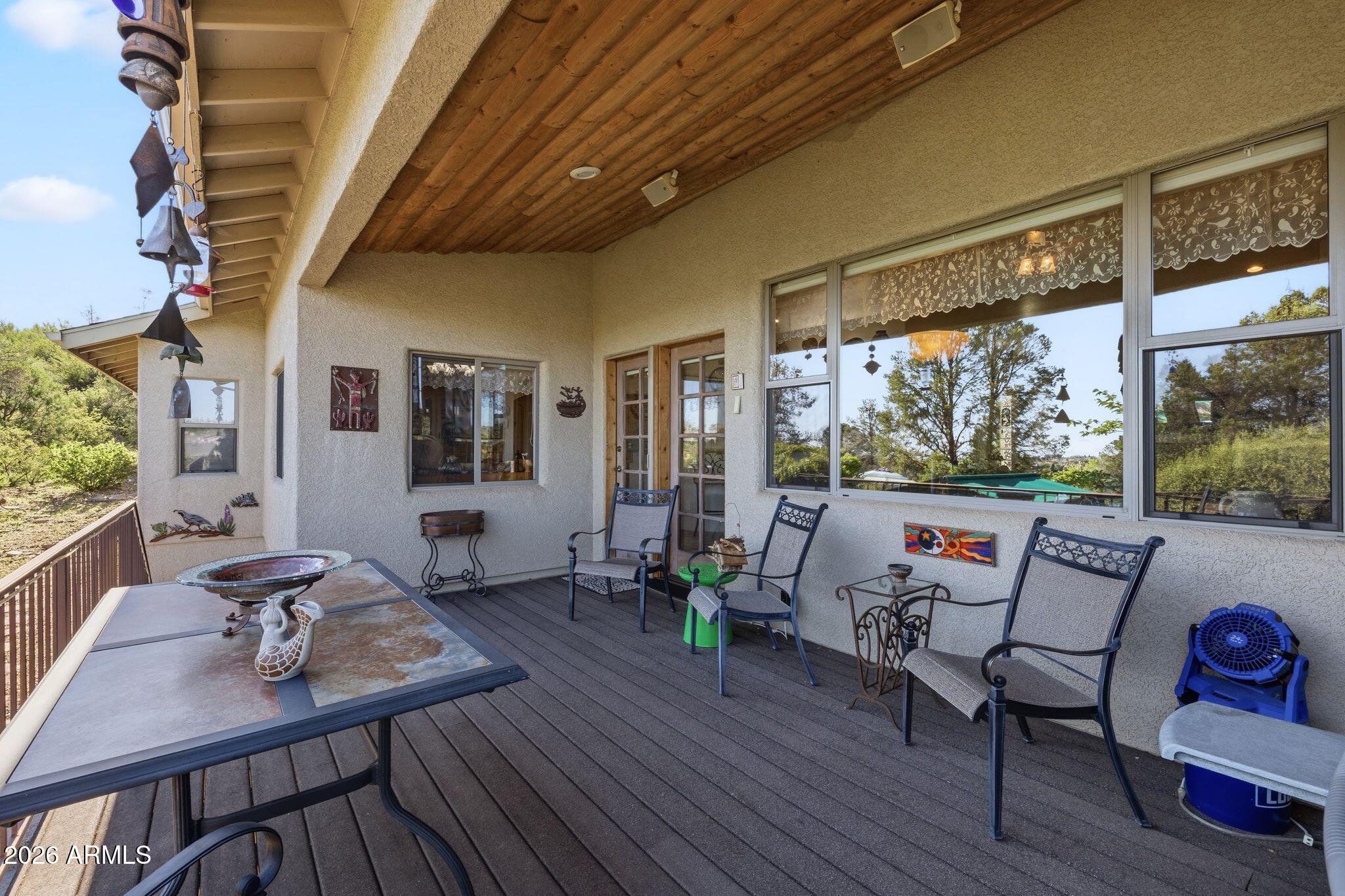 150 W TAMARACK Lane