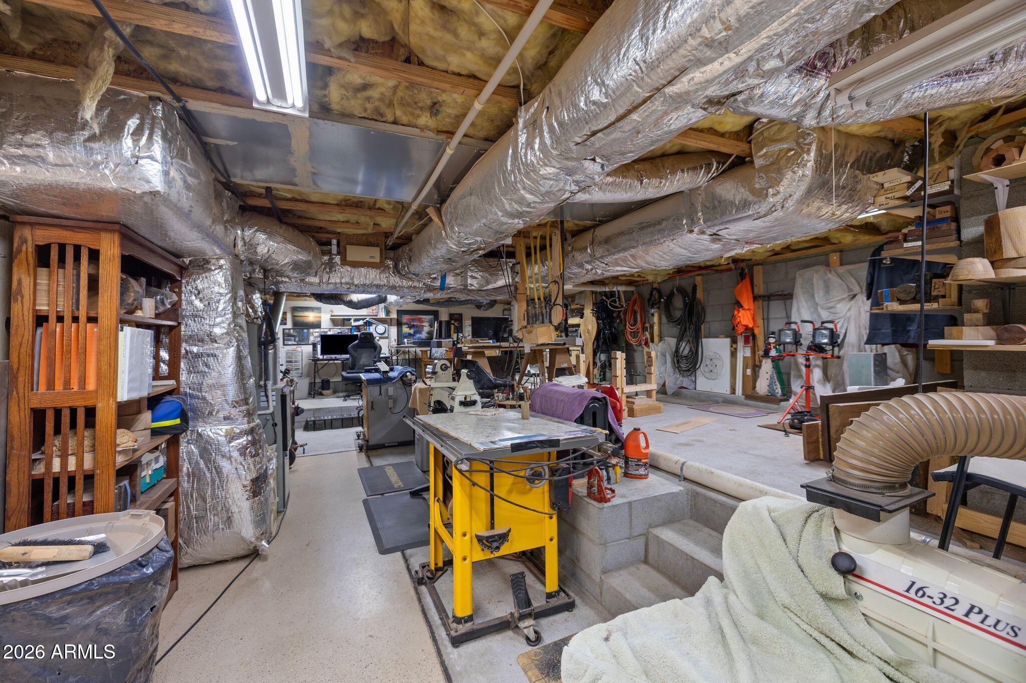 150 W TAMARACK Lane