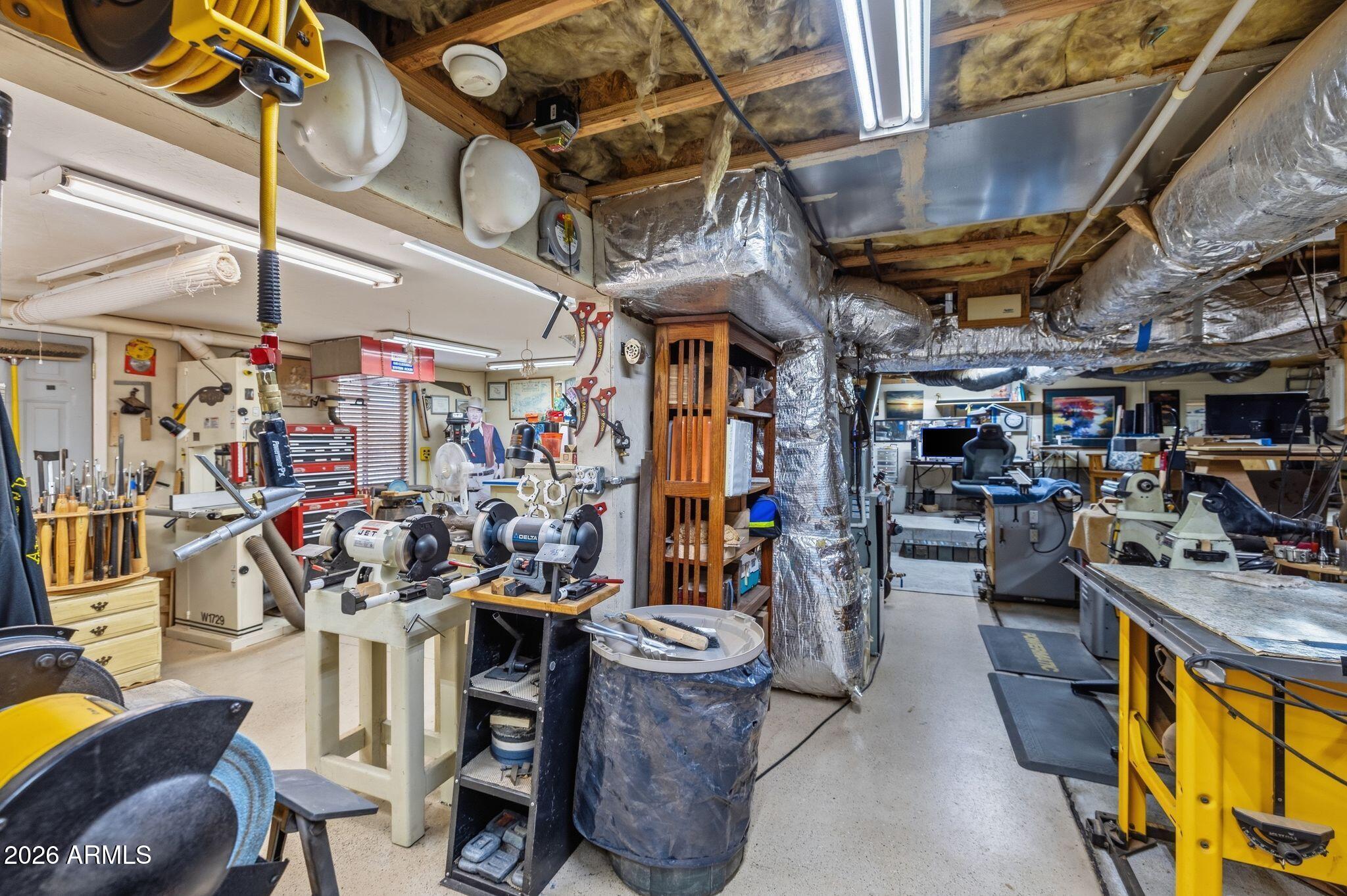 150 W TAMARACK Lane