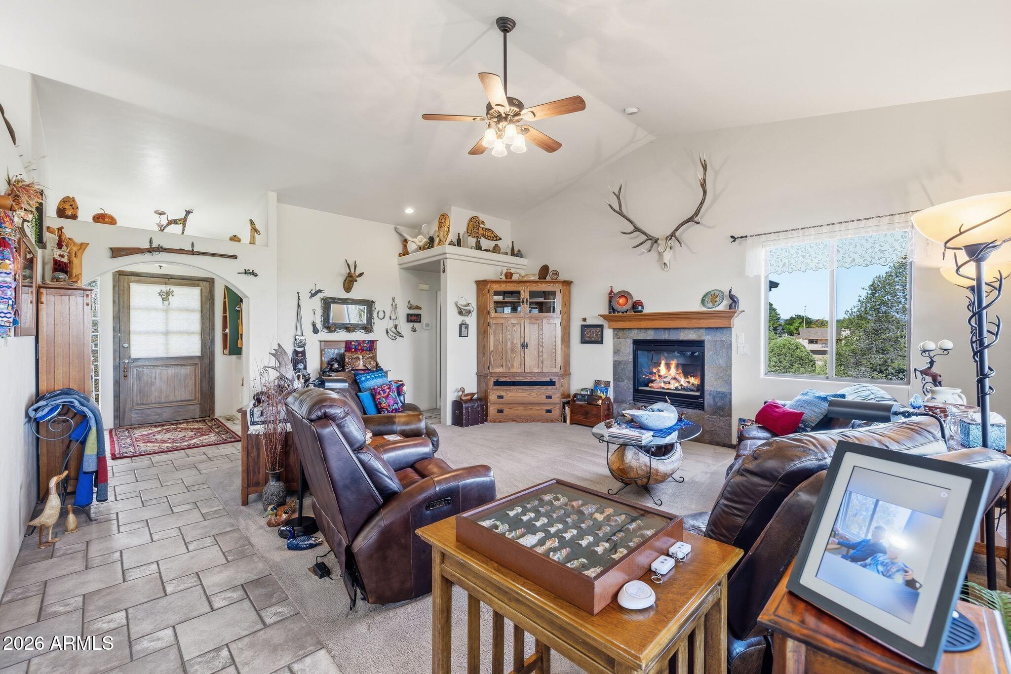 150 W TAMARACK Lane