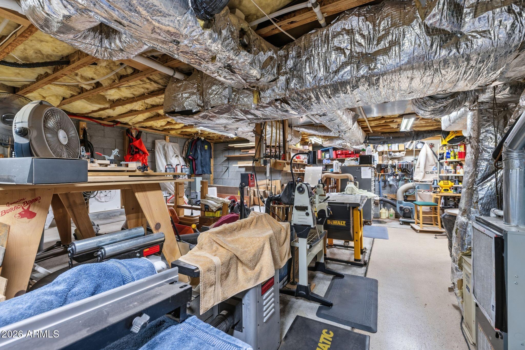 150 W TAMARACK Lane