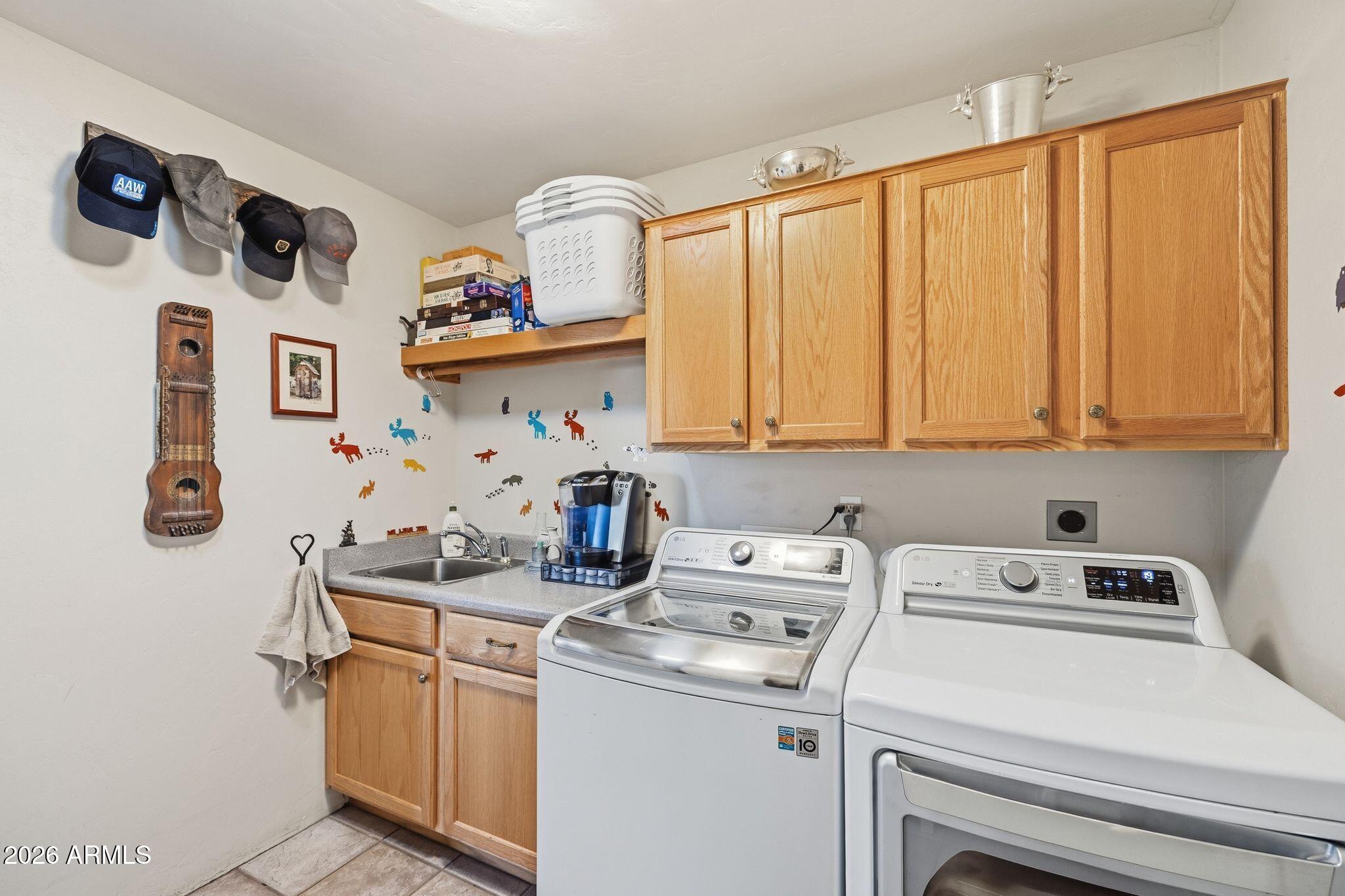 150 W TAMARACK Lane