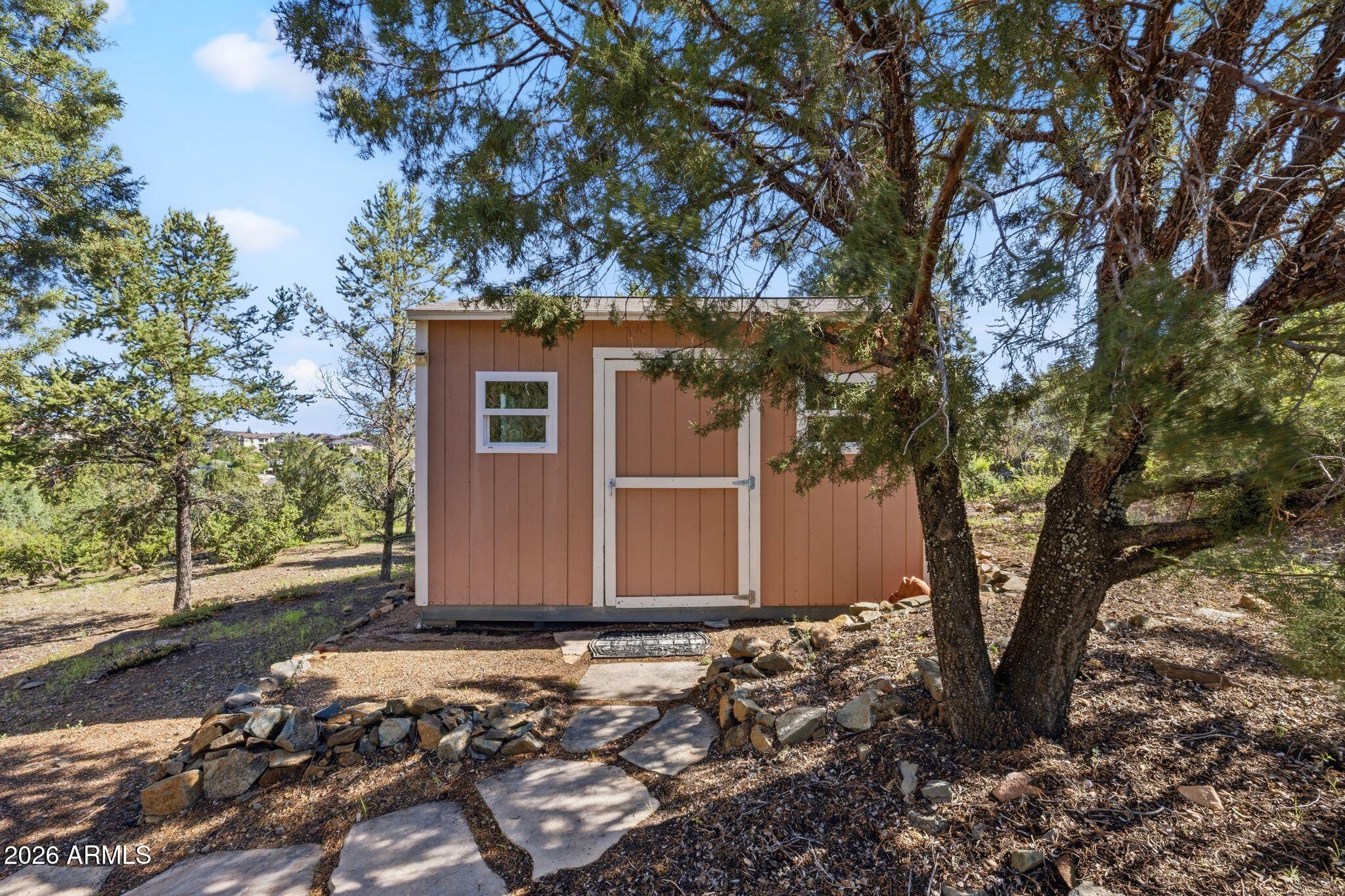 150 W TAMARACK Lane