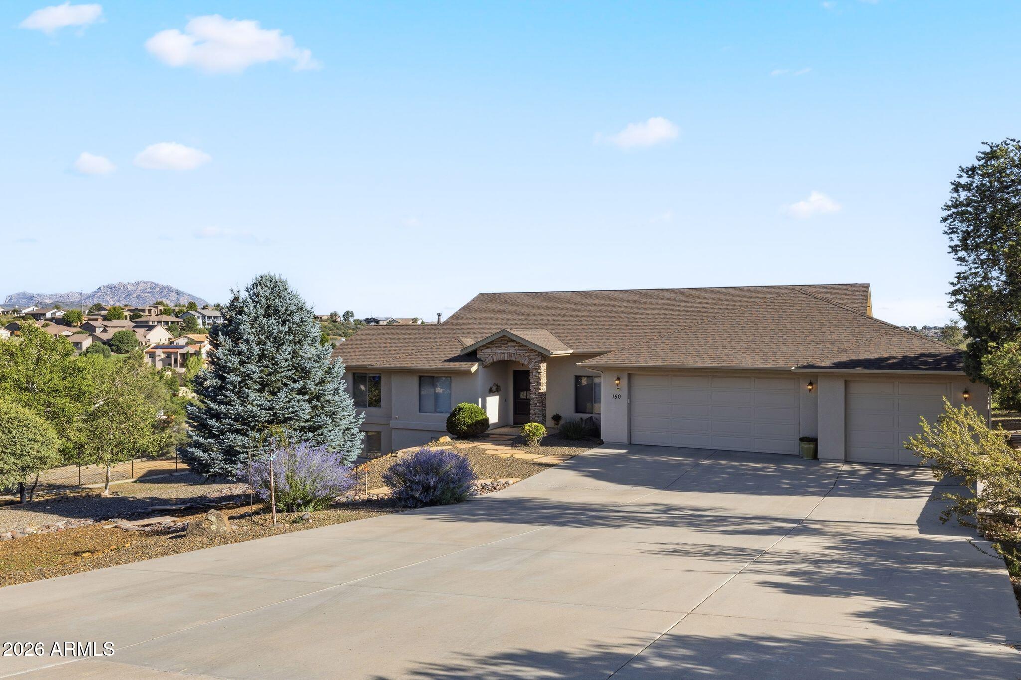 150 W TAMARACK Lane