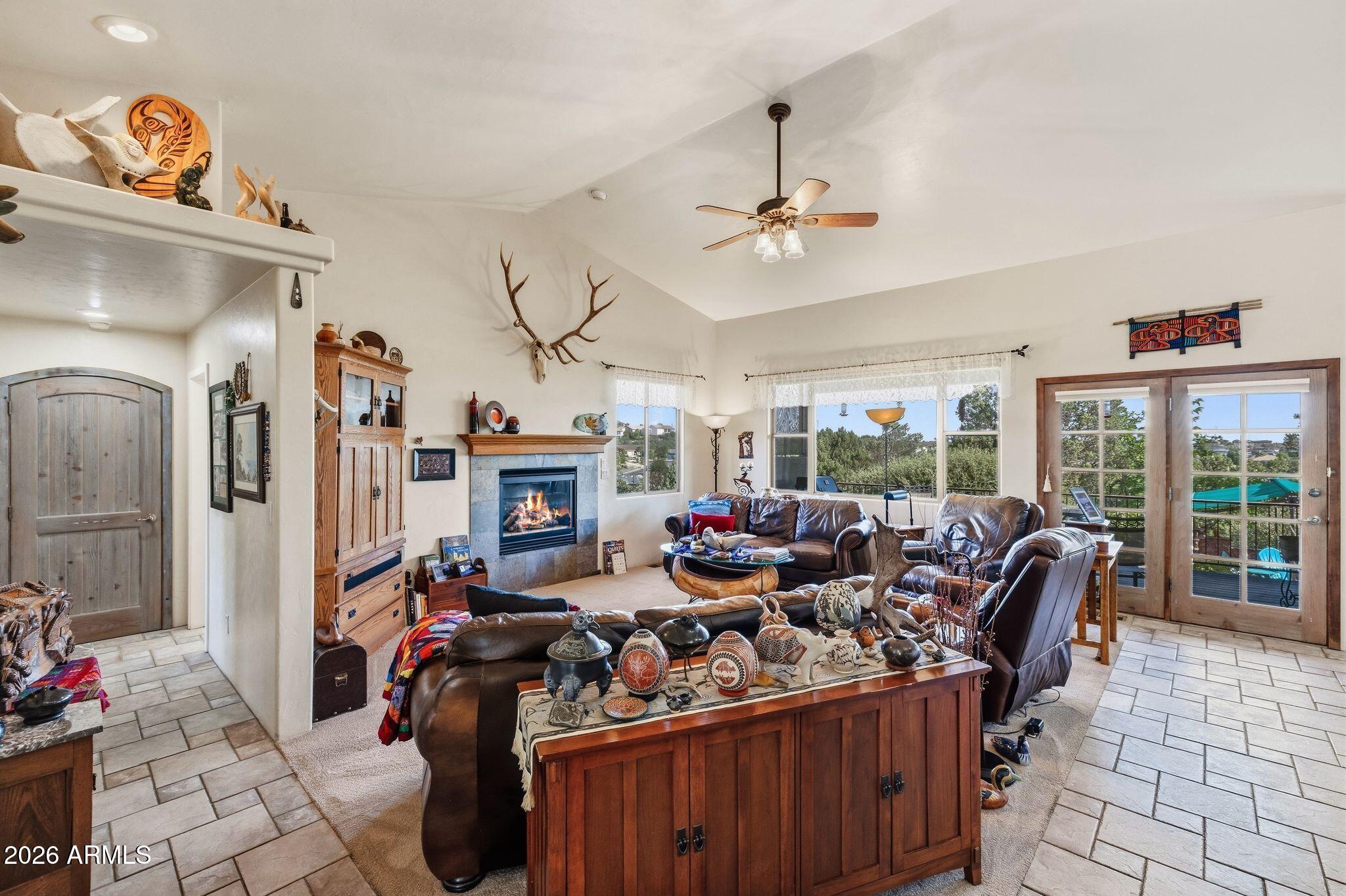 150 W TAMARACK Lane