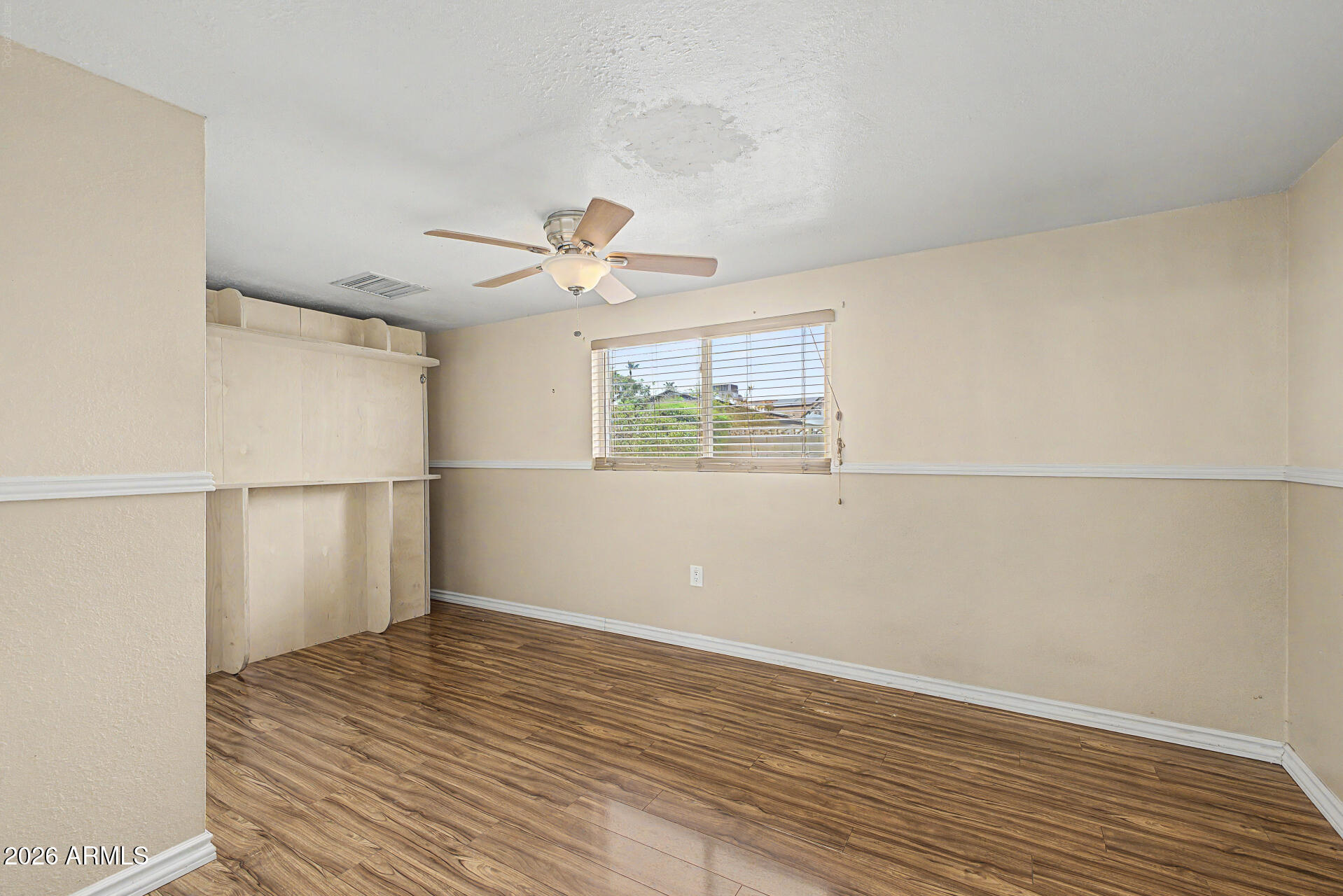 2102 W Utopia Road