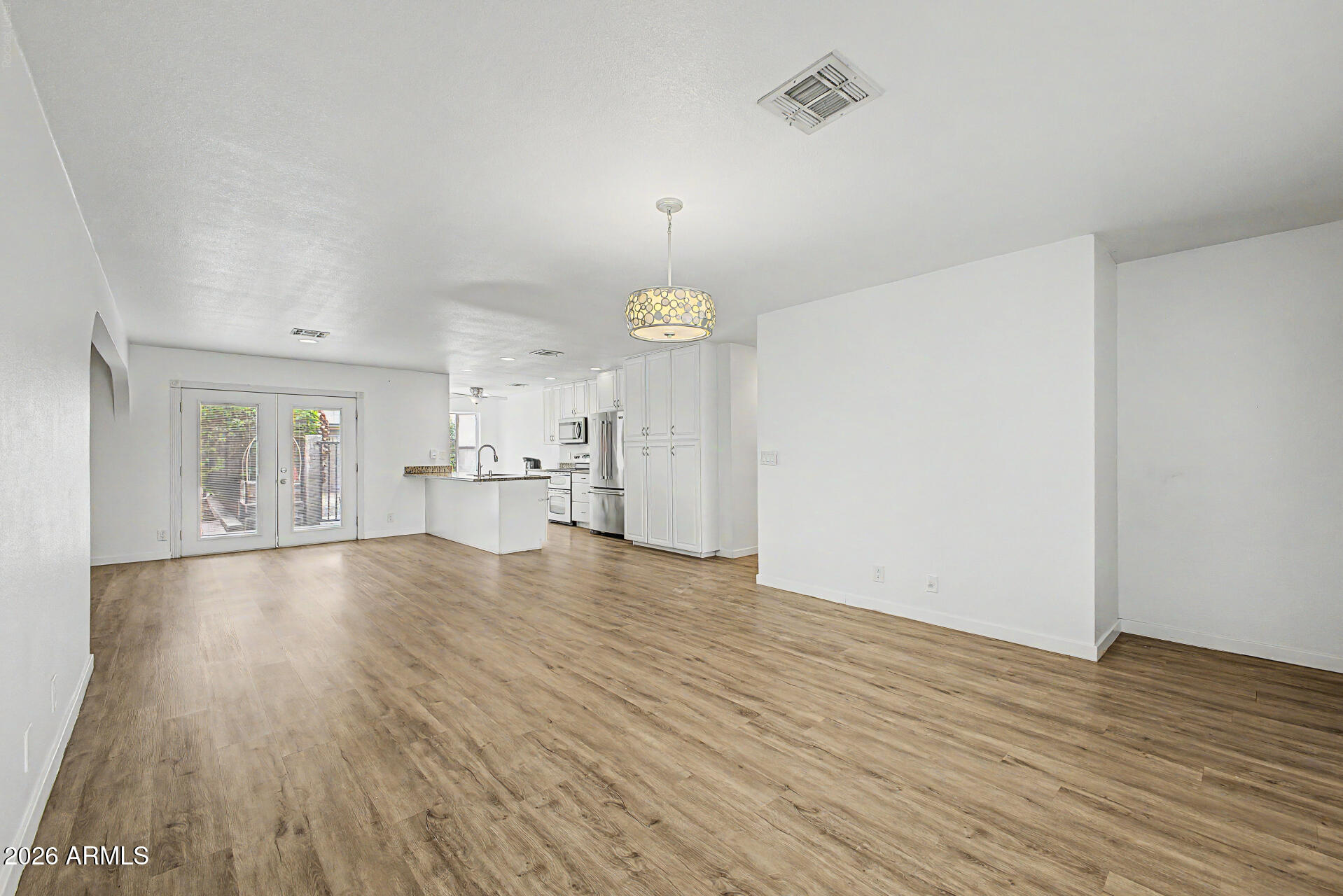 2102 W Utopia Road