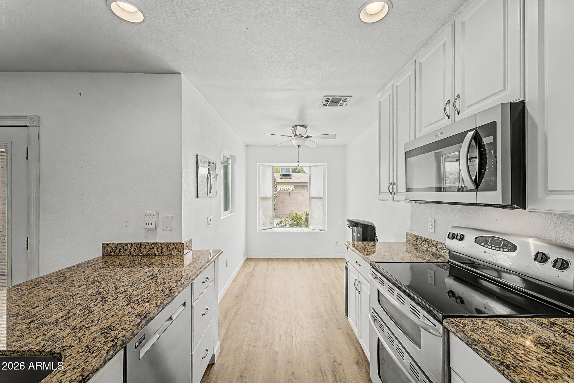 2102 W Utopia Road