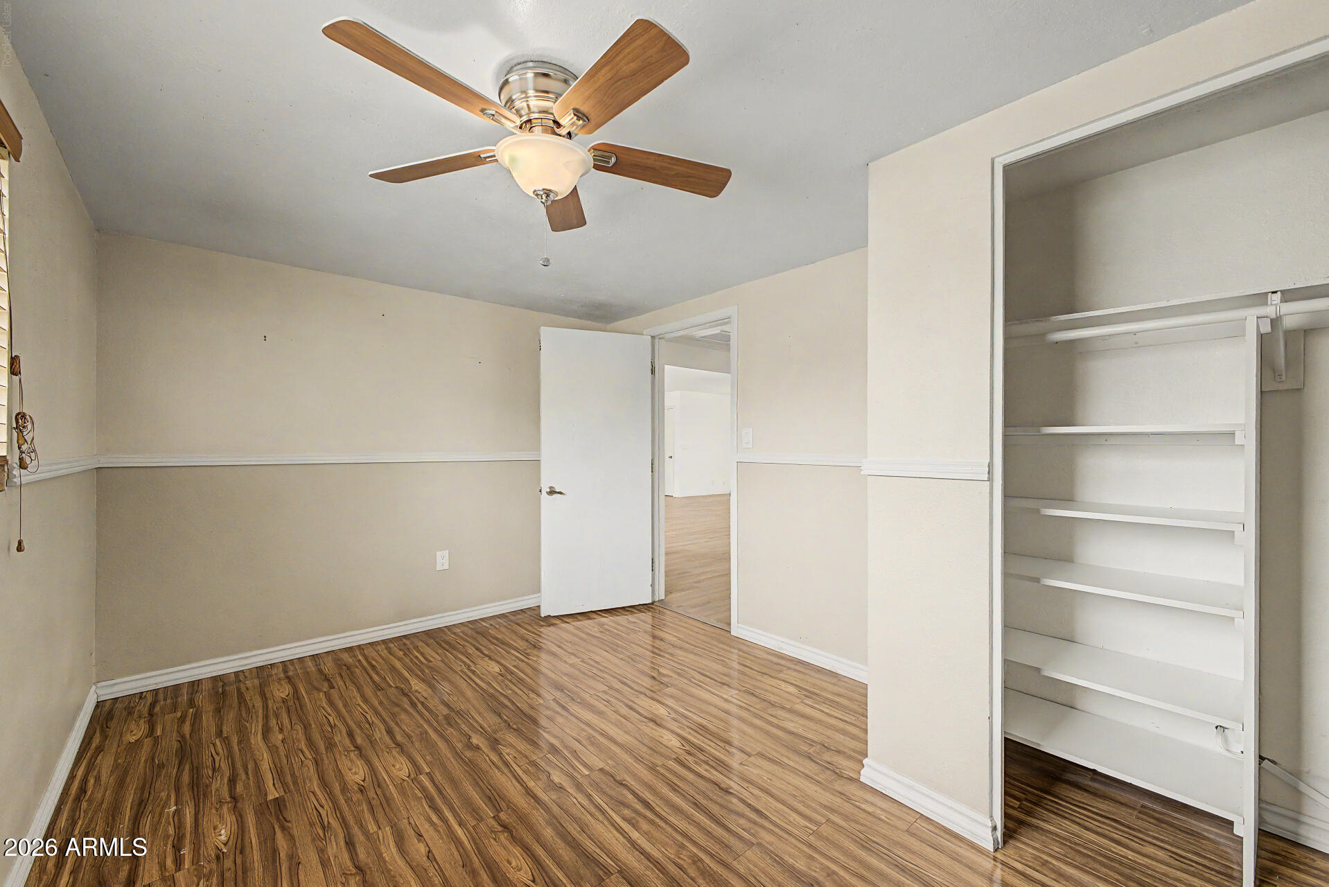2102 W Utopia Road