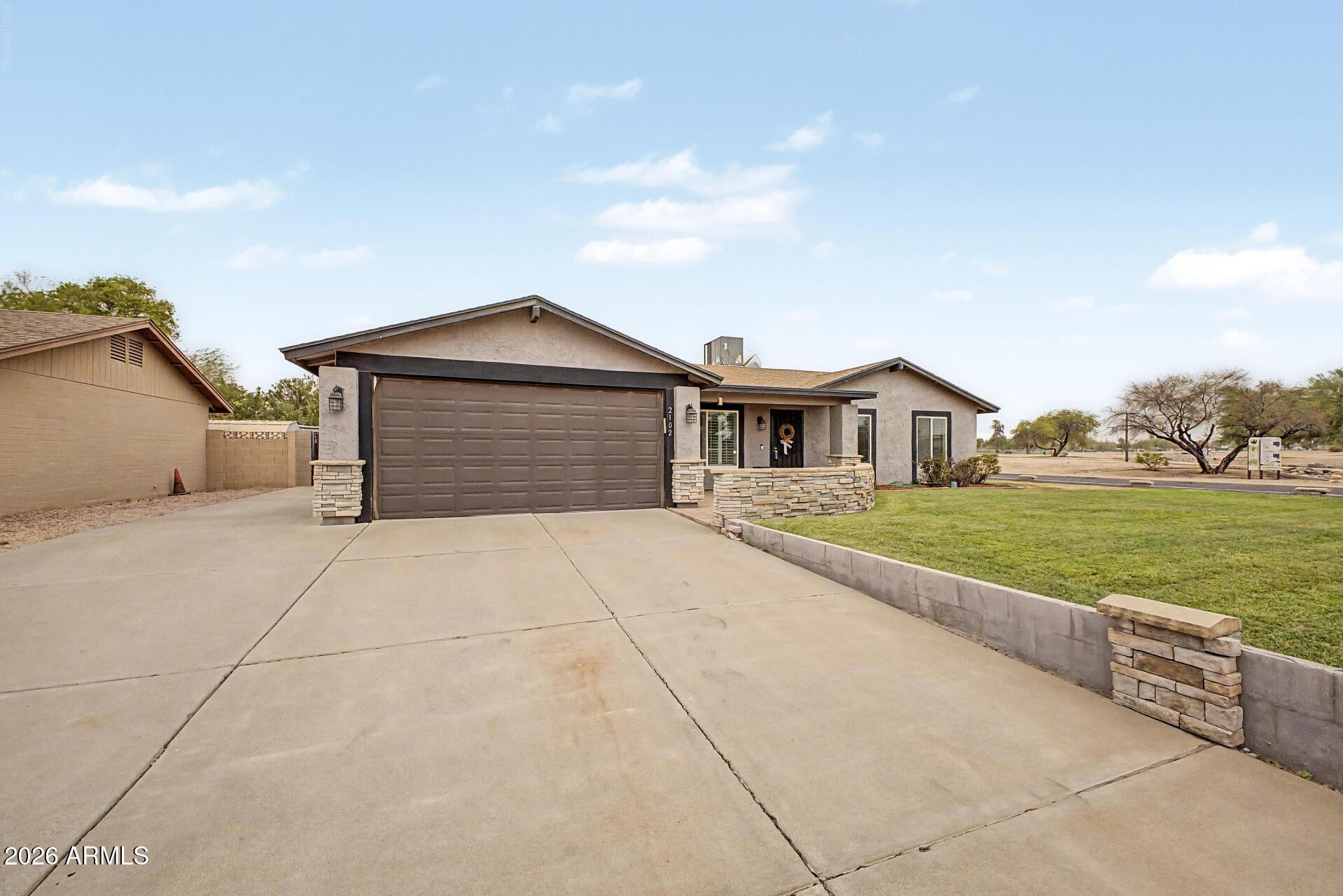2102 W Utopia Road
