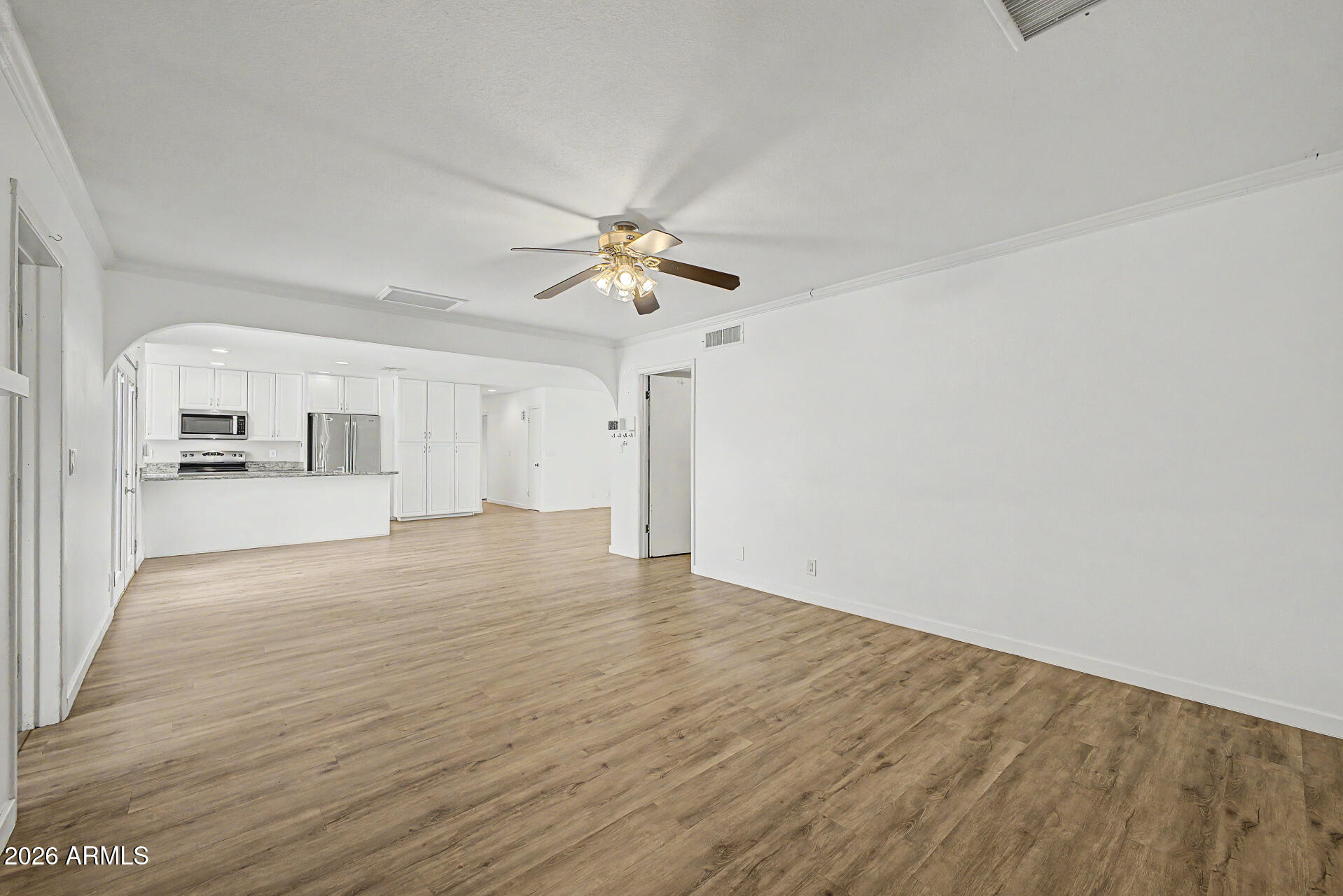 2102 W Utopia Road