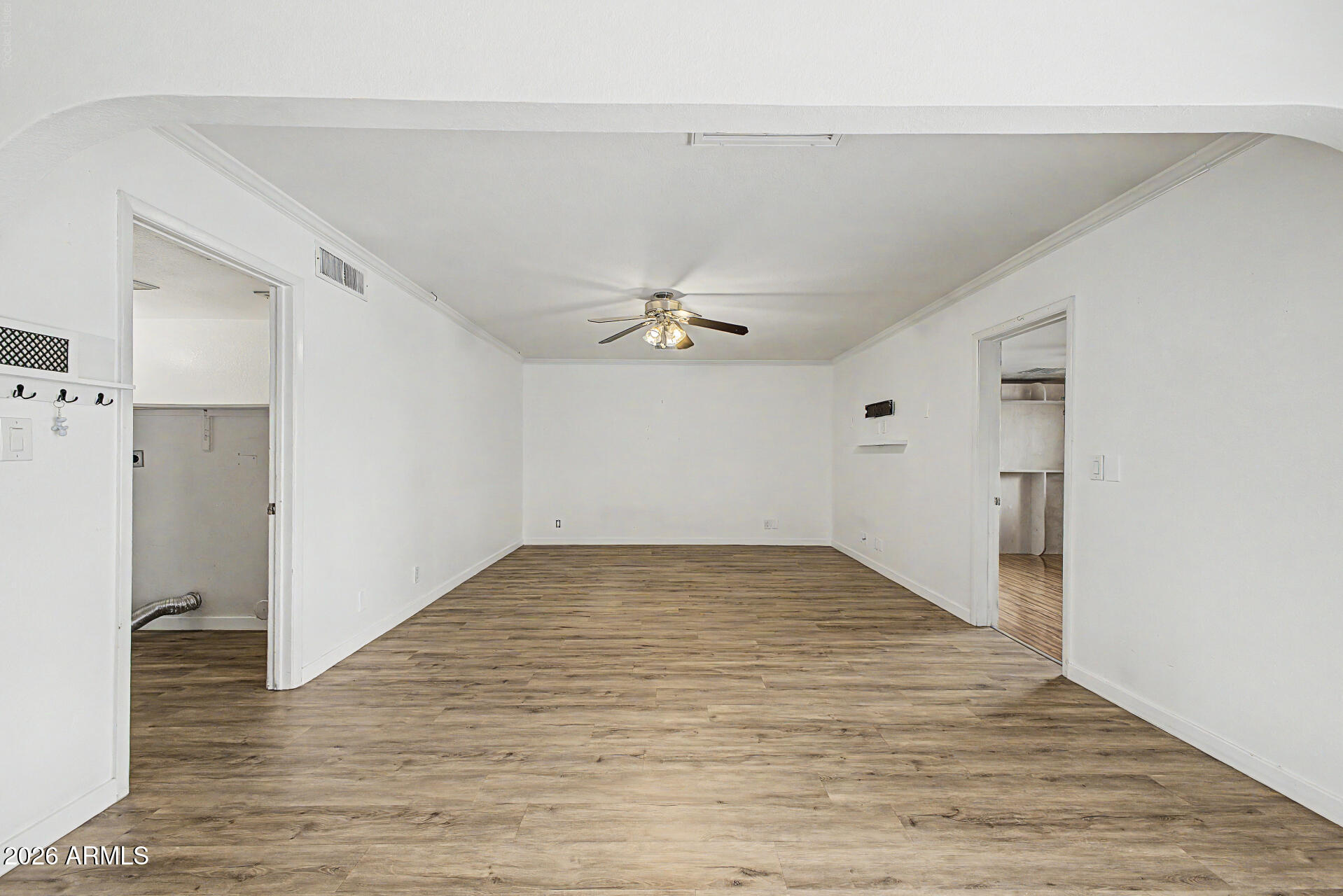 2102 W Utopia Road