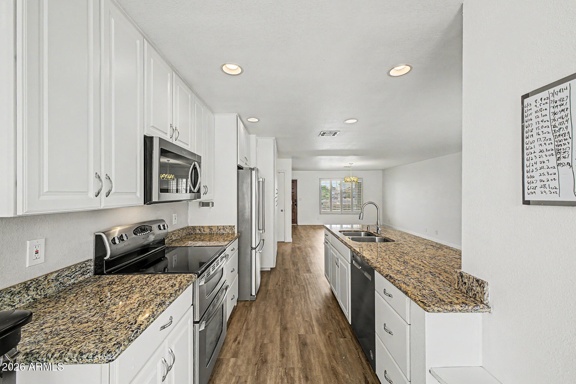 2102 W Utopia Road