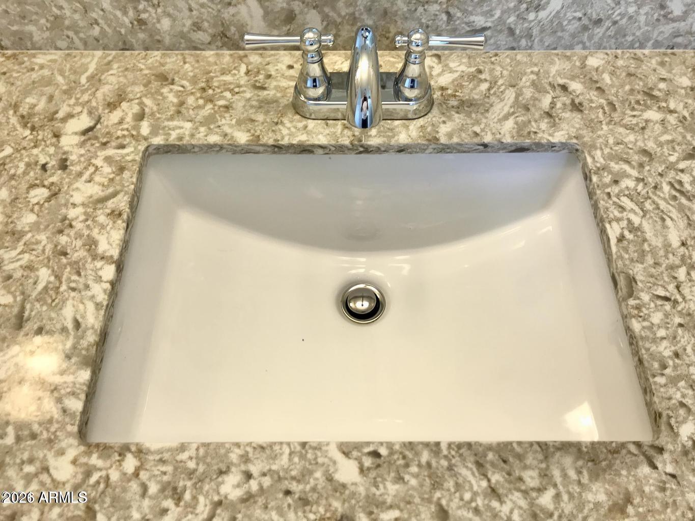 3946 W Camino Del Rio