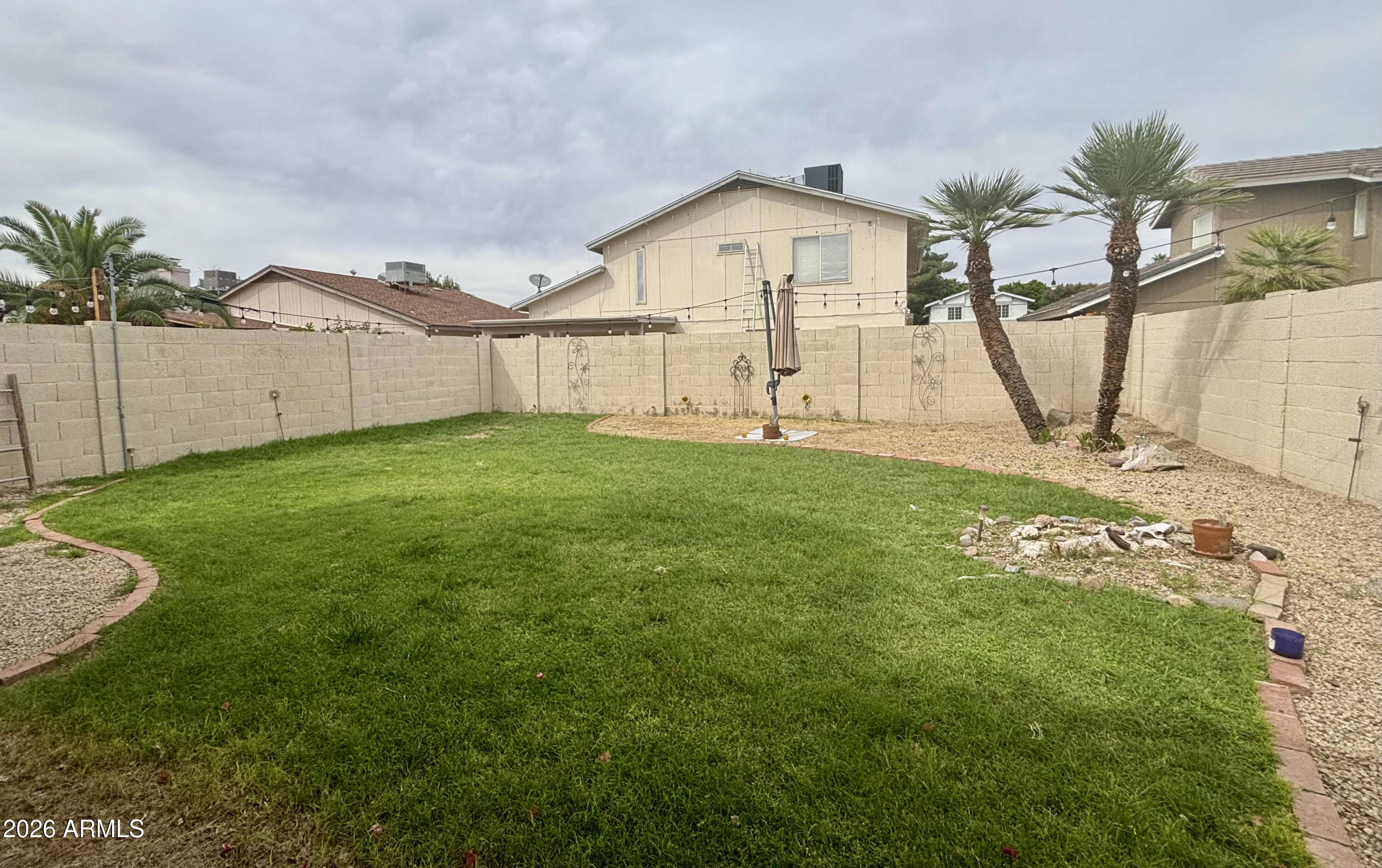 3946 W Camino Del Rio