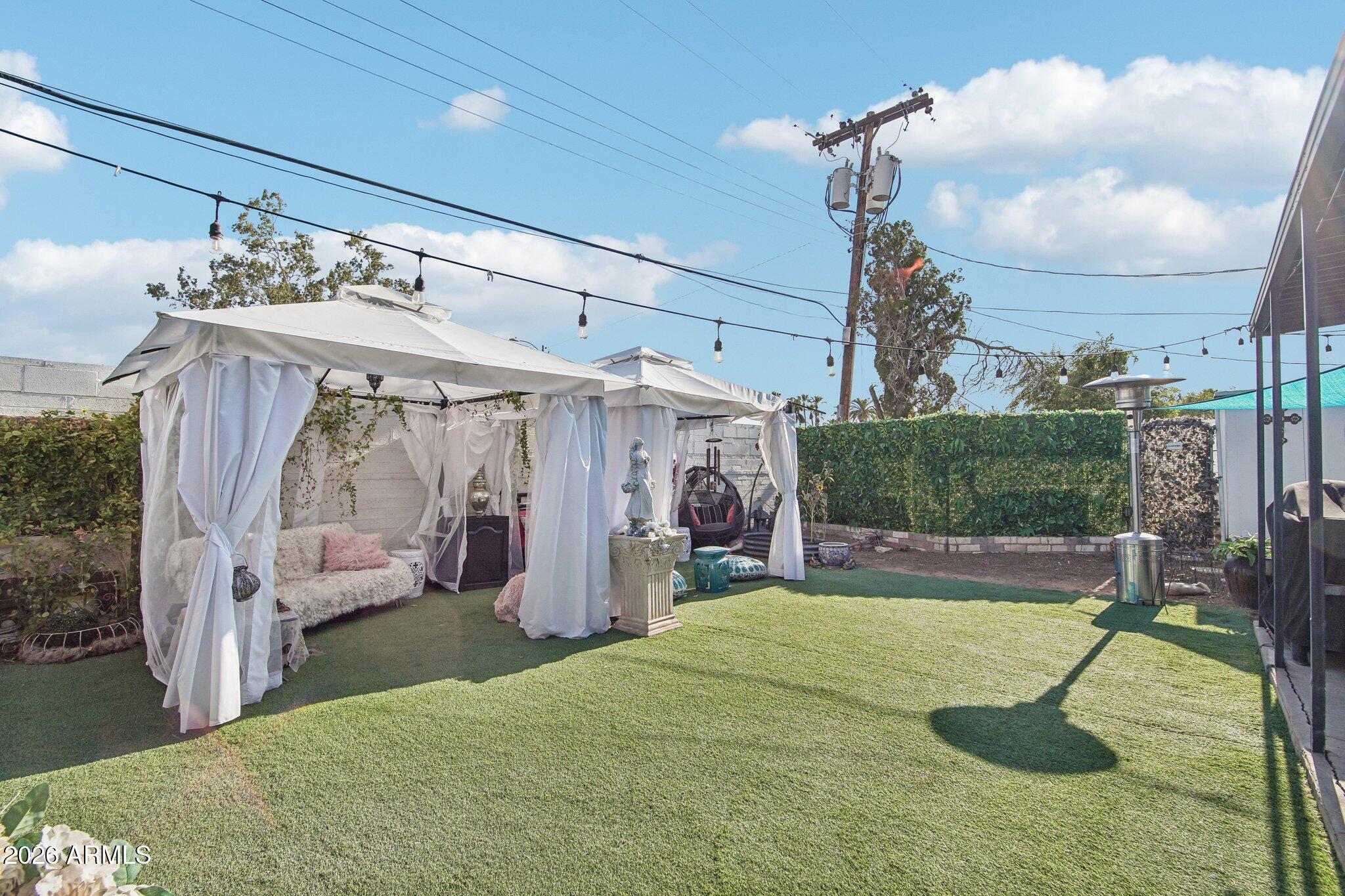 1725 E VERDE Lane