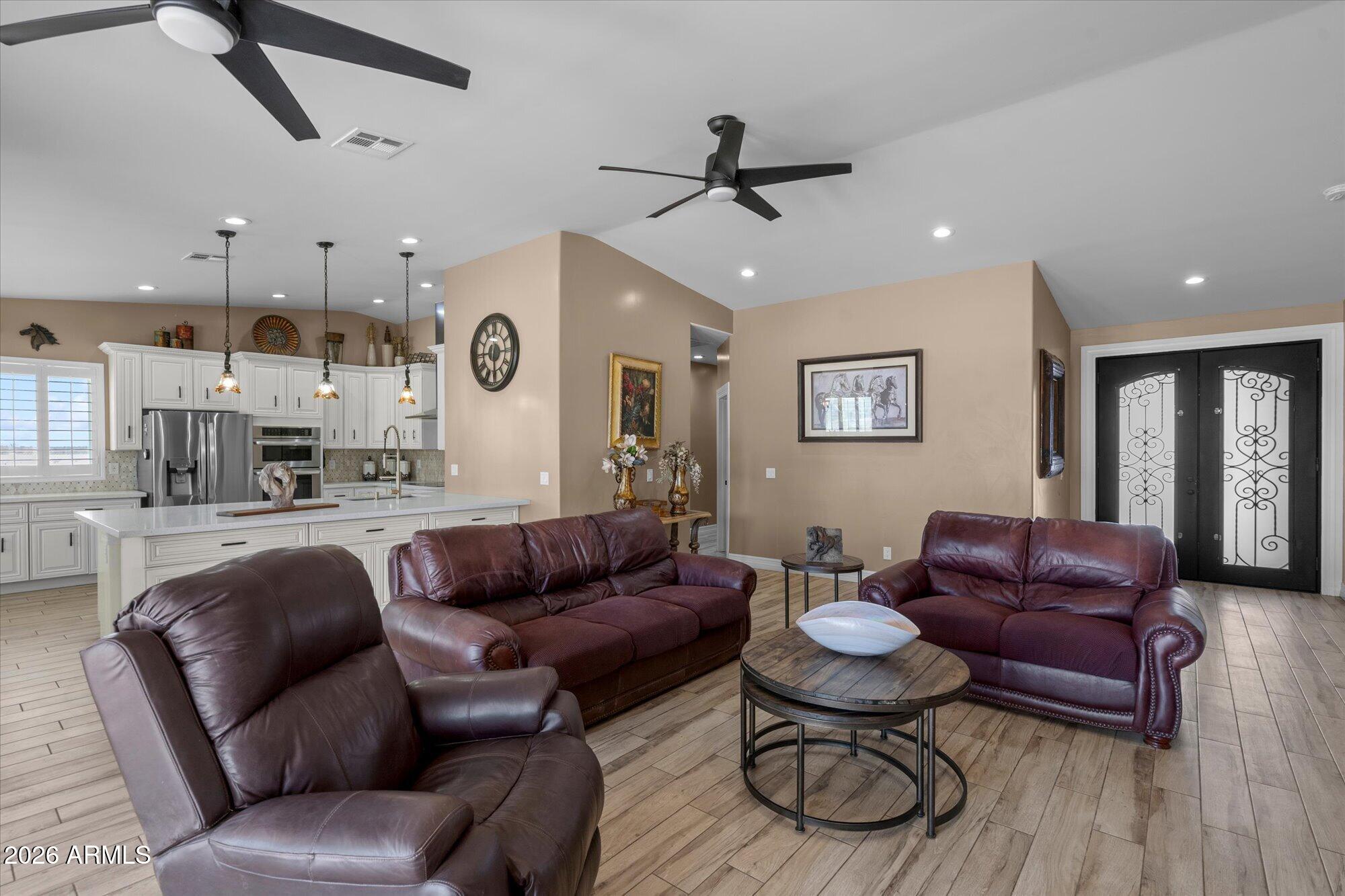 24039 W Cavedale Drive